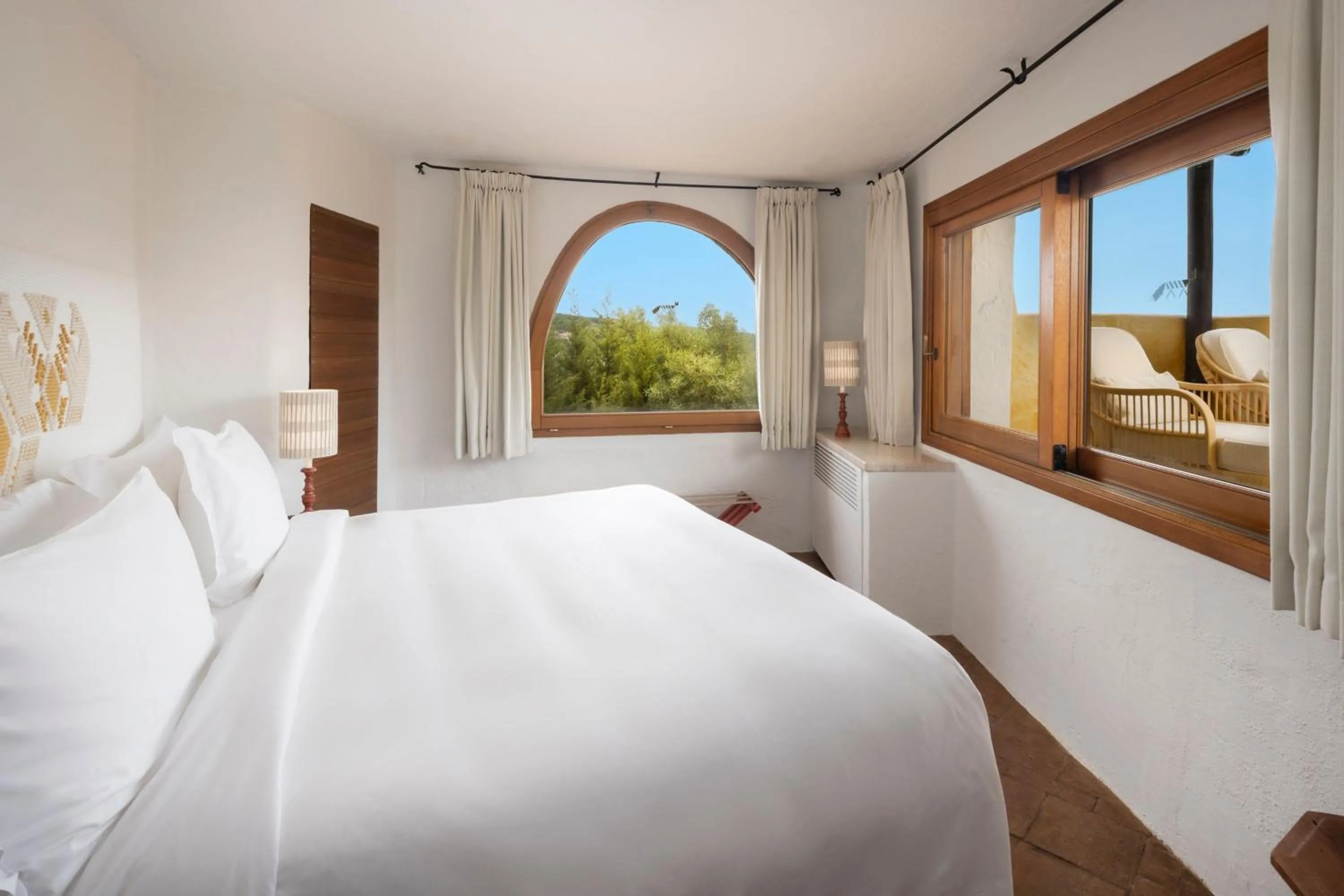 Bedroom, Bed in Hotel Cala di Volpe, a Luxury Collection Hotel, Costa Smeralda