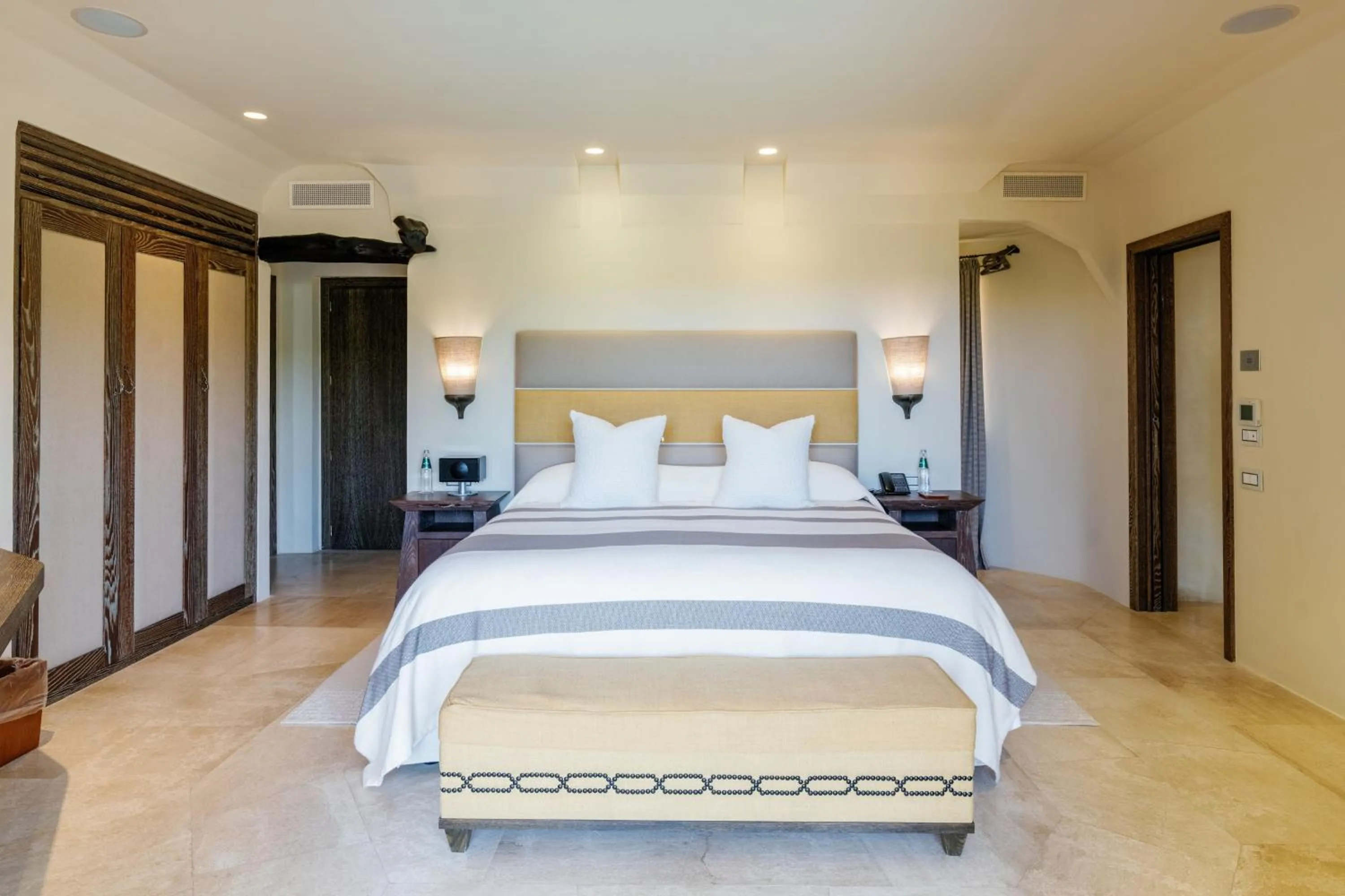 Bedroom, Bed in Hotel Pitrizza, Costa Smeralda