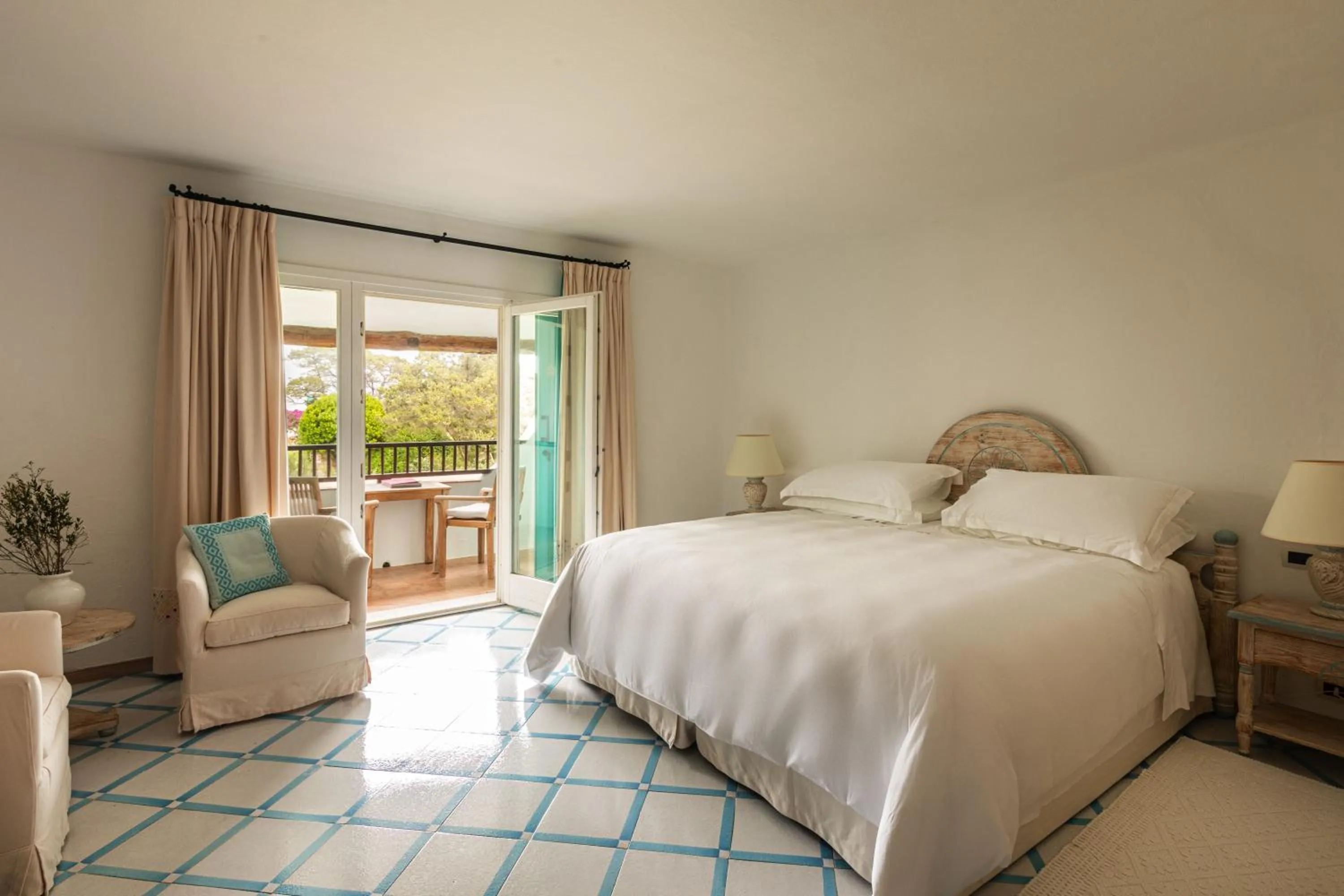 Bedroom, Bed in Romazzino, A Belmond Hotel, Costa Smeralda