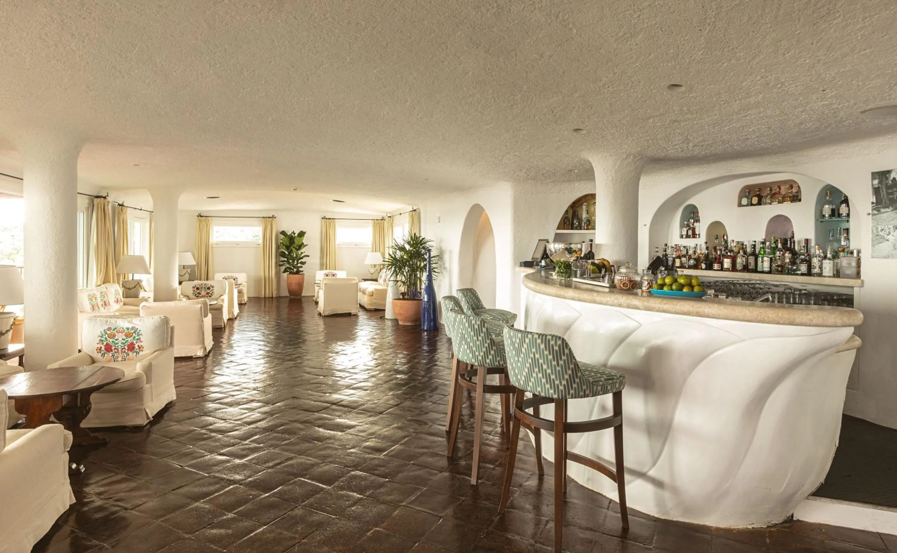Lounge or bar in Romazzino, A Belmond Hotel, Costa Smeralda