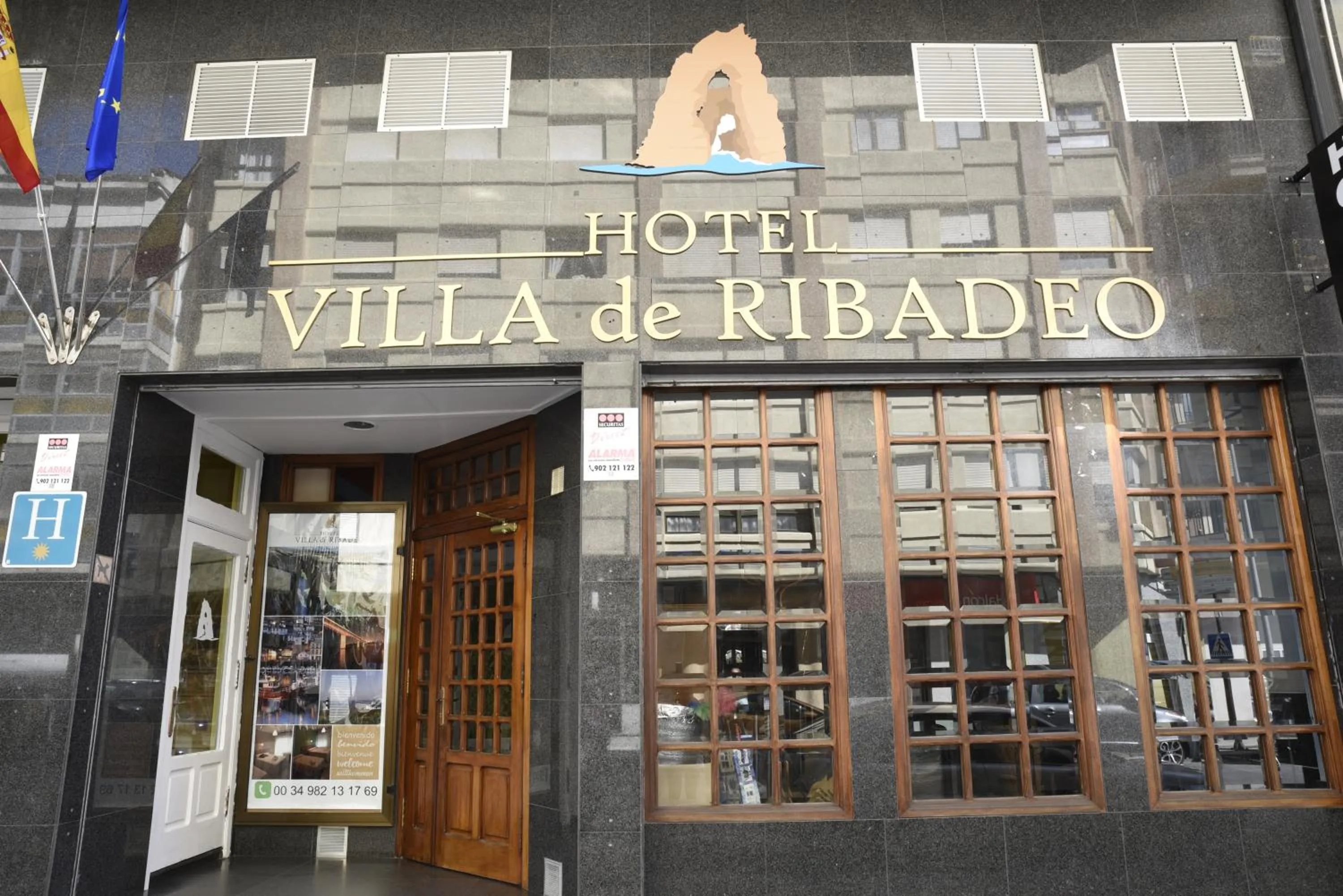 Facade/entrance in Hotel Villa De Ribadeo