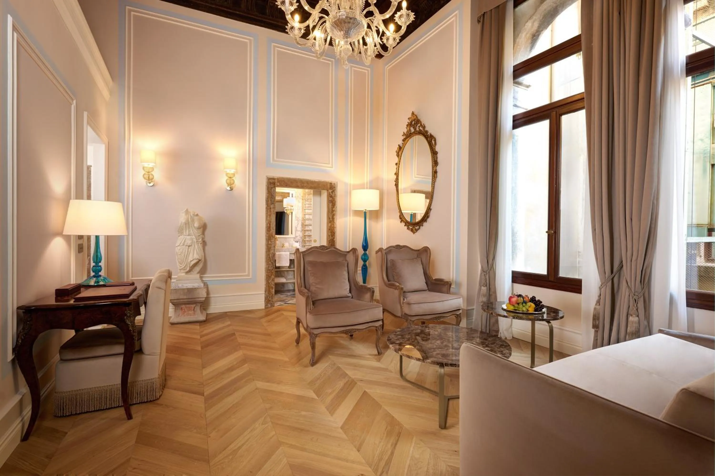Seating area in Hotel Palazzo Giovanelli e Gran Canal