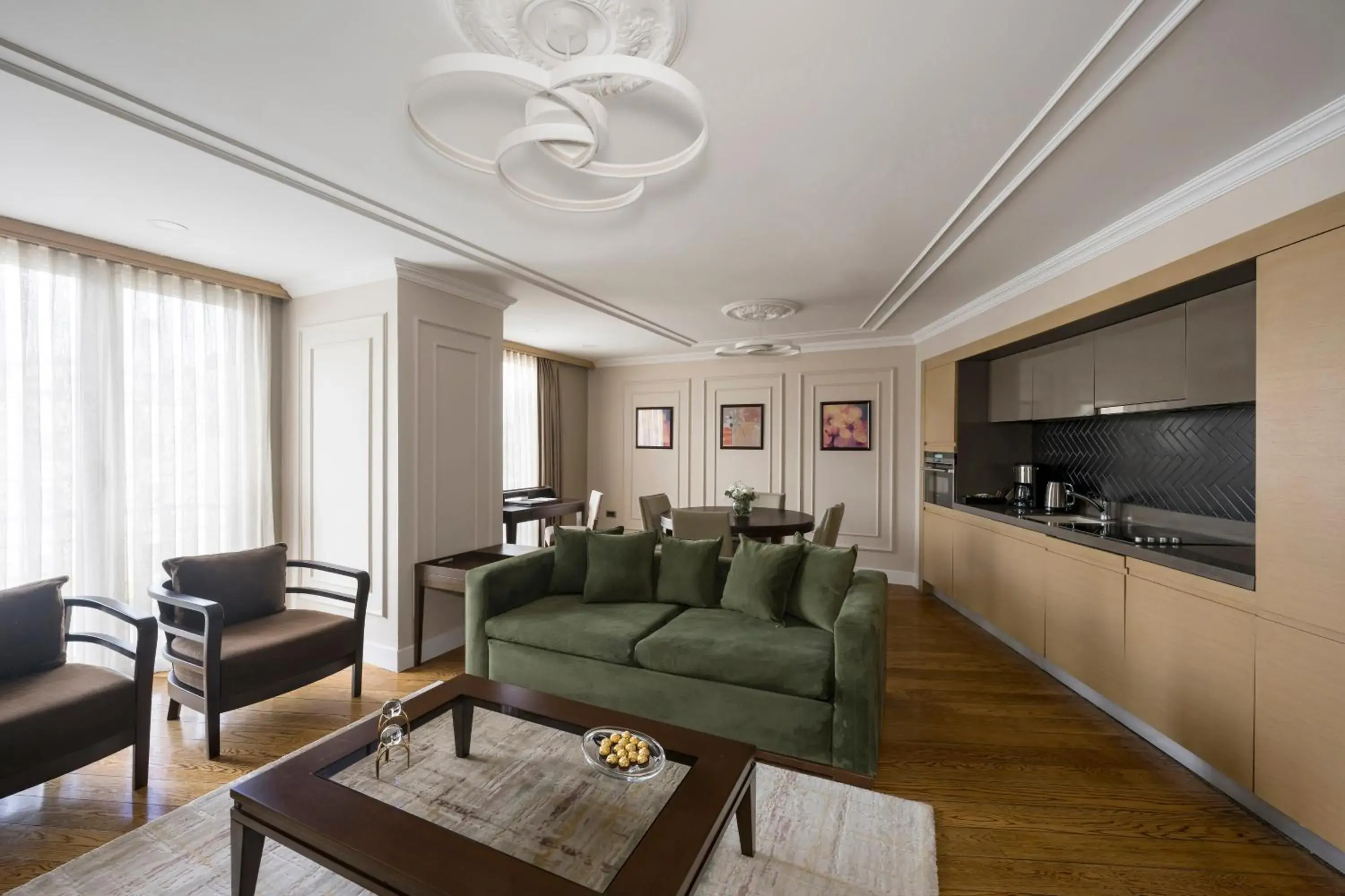 Deluxe Family Suite in Continental Hotel Pera Deluxe Family Suite in Continental Hotel Pera