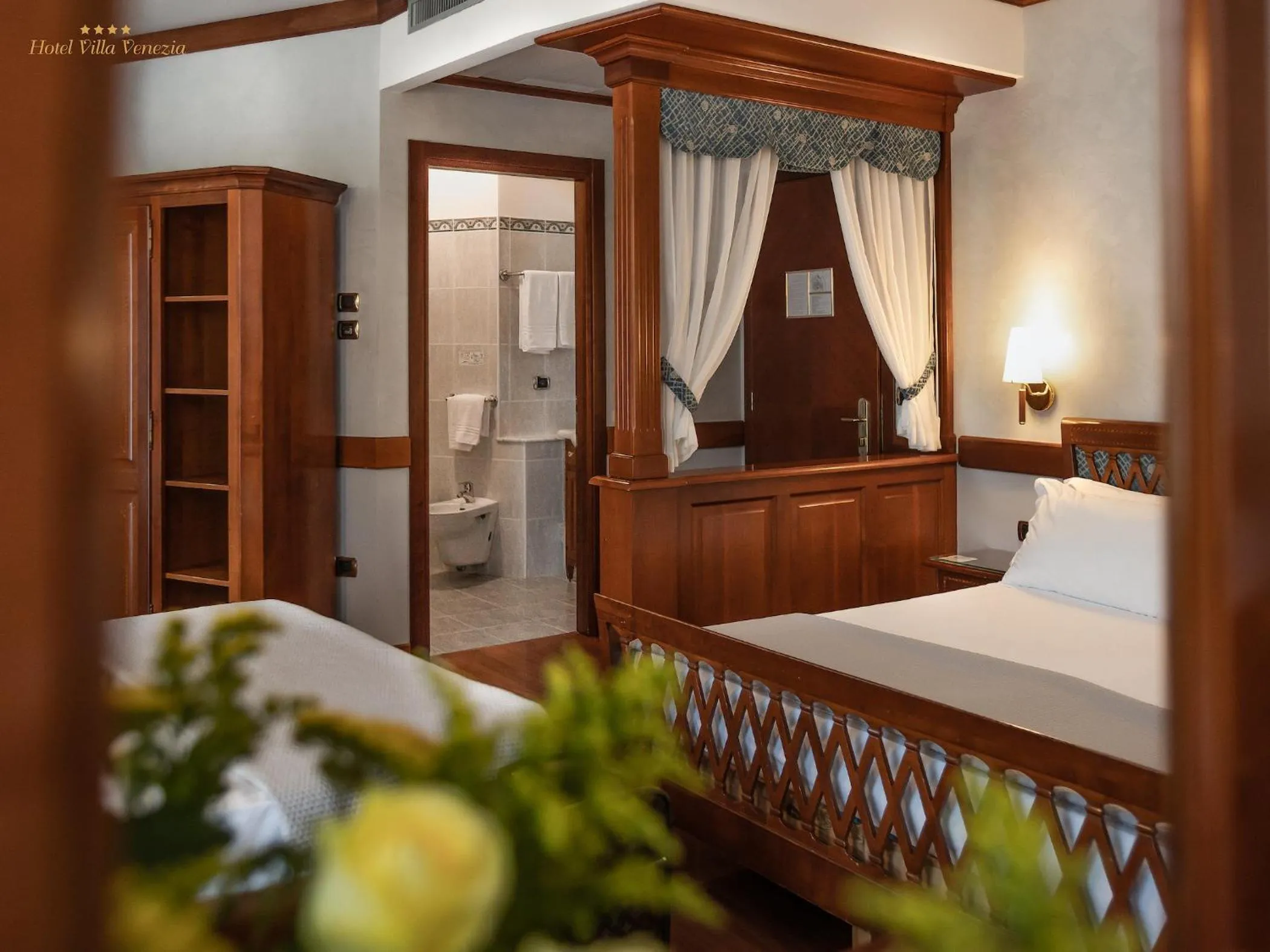 Photo of the whole room, Bed in Hotel Villa Venezia