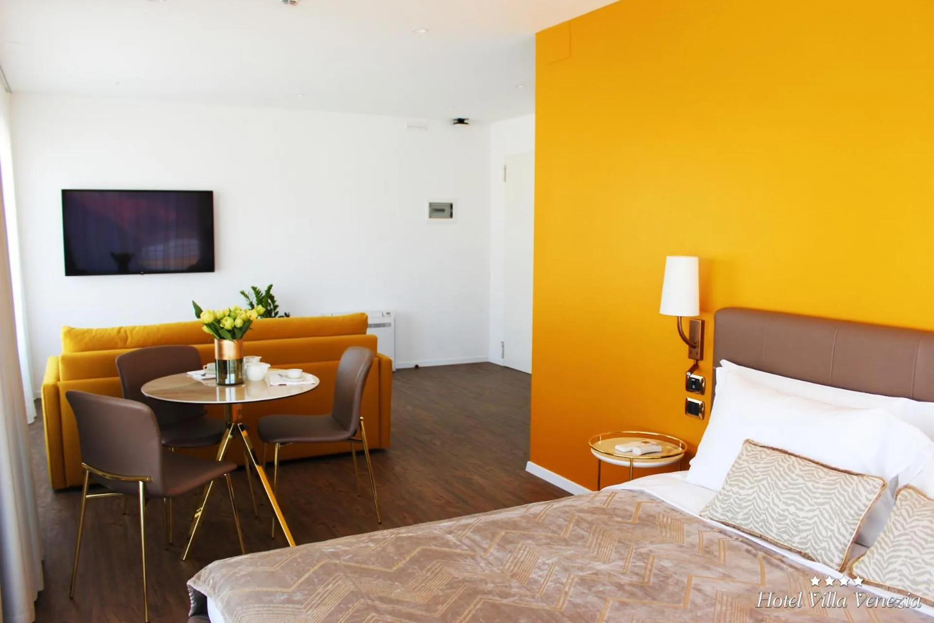 Photo of the whole room, Bed in Hotel Villa Venezia