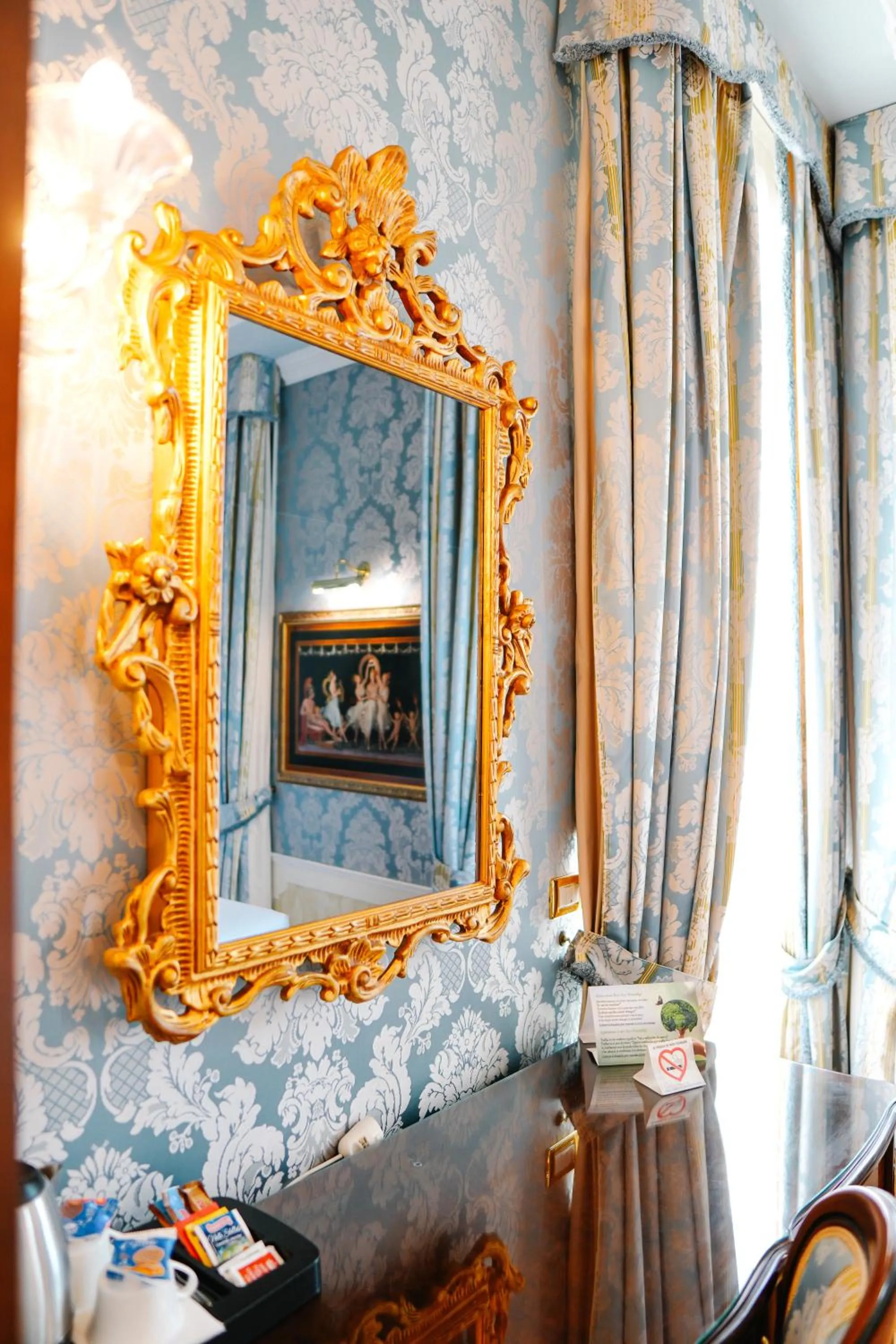 Decorative detail in Canal Grande