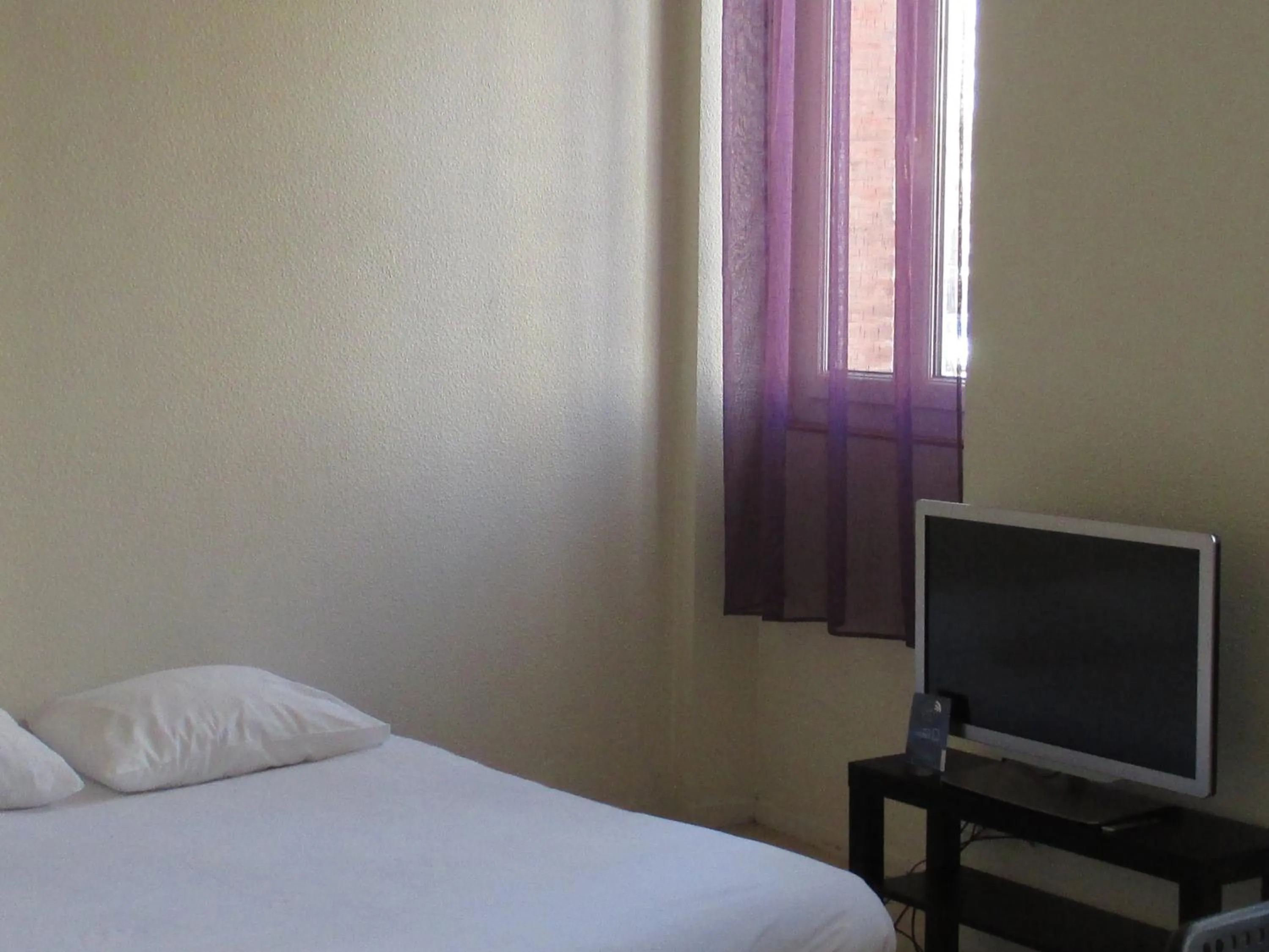 Bedroom, Bed in Résidence le Pastel François Verdier