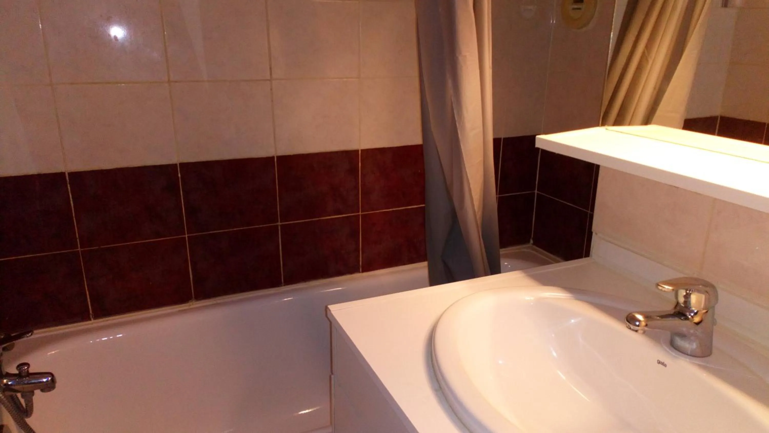 Bathroom in Résidence le Pastel François Verdier