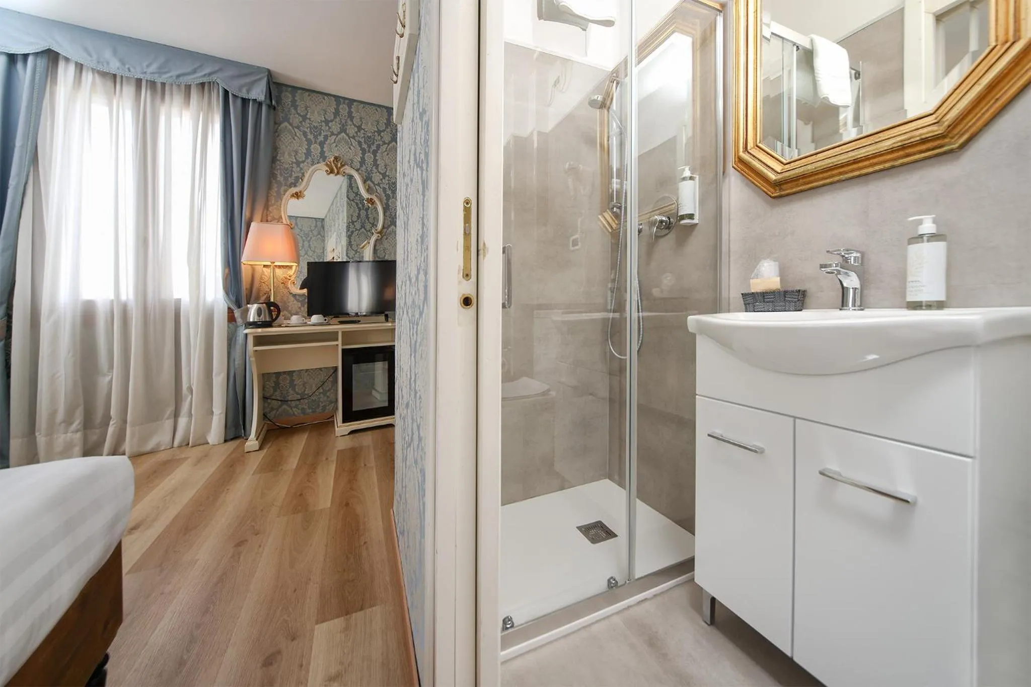 Bathroom in Locanda Antica Venezia