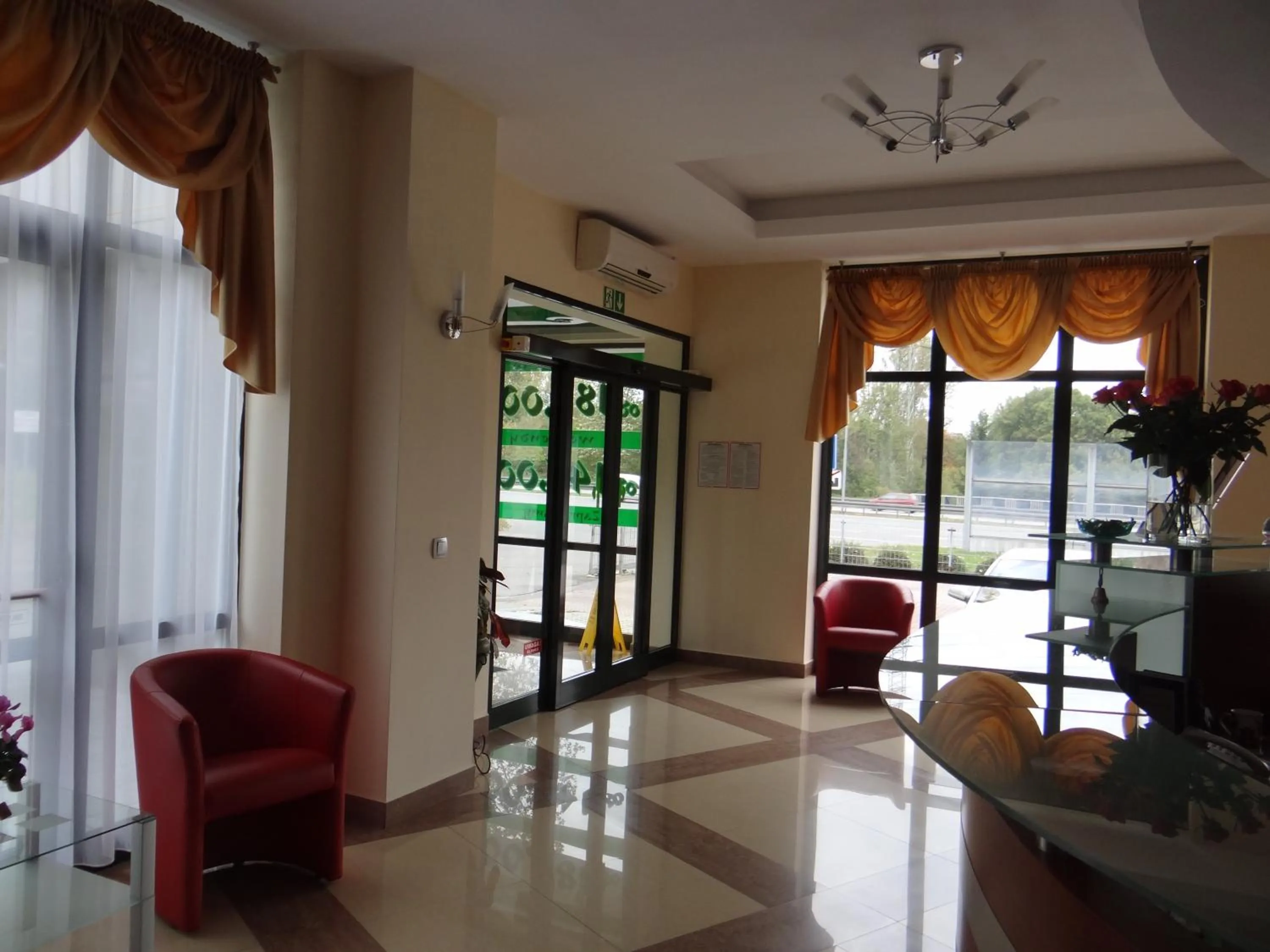 Lobby or reception in Hotel Restauracja Kinga