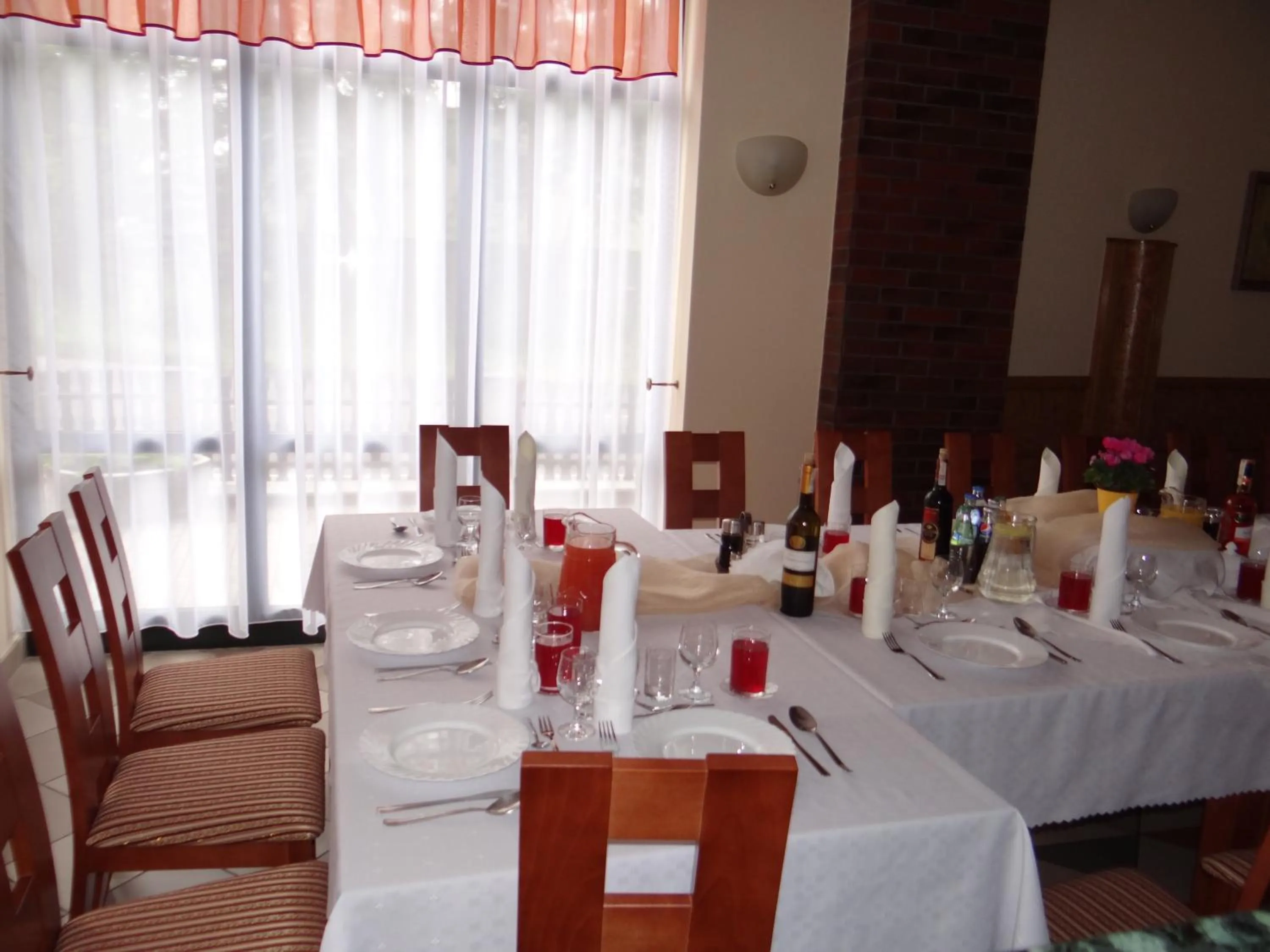 Restaurant/places to eat in Hotel Restauracja Kinga
