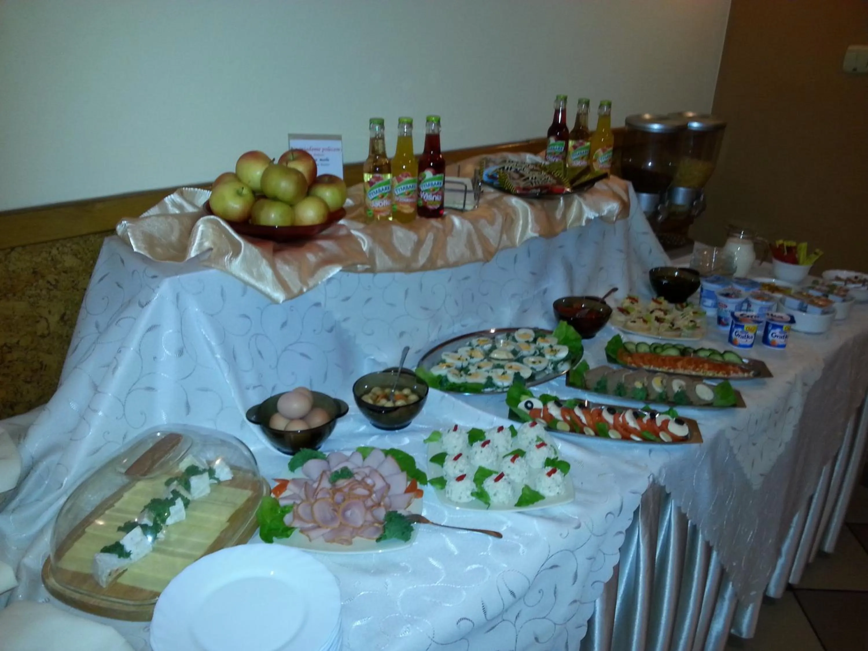 Buffet breakfast in Hotel Restauracja Kinga