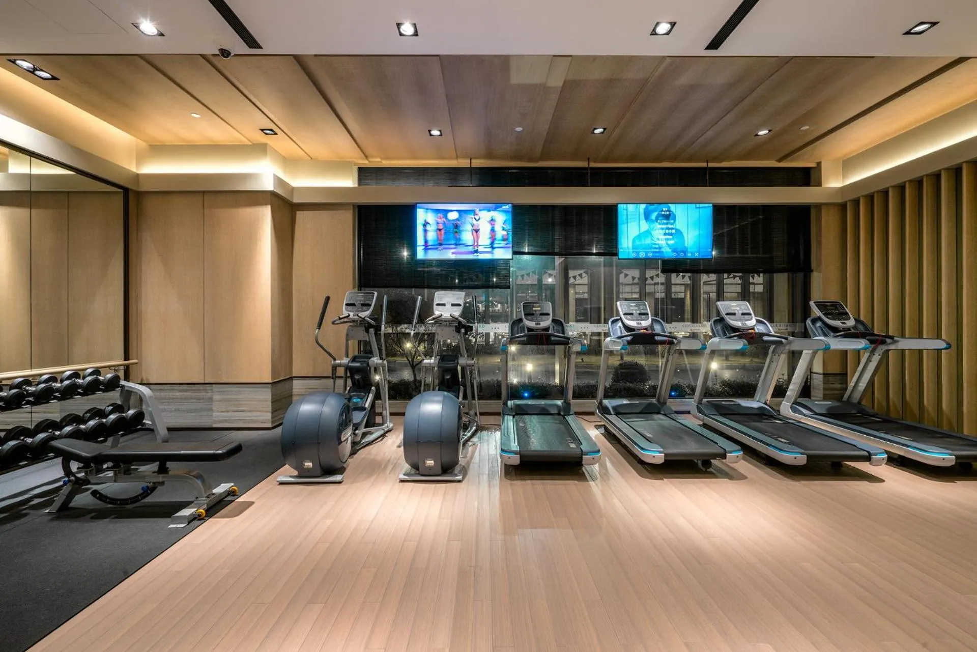 Fitness centre/facilities in Courtyard by Marriott Shanghai International Tourism and Resorts Zone