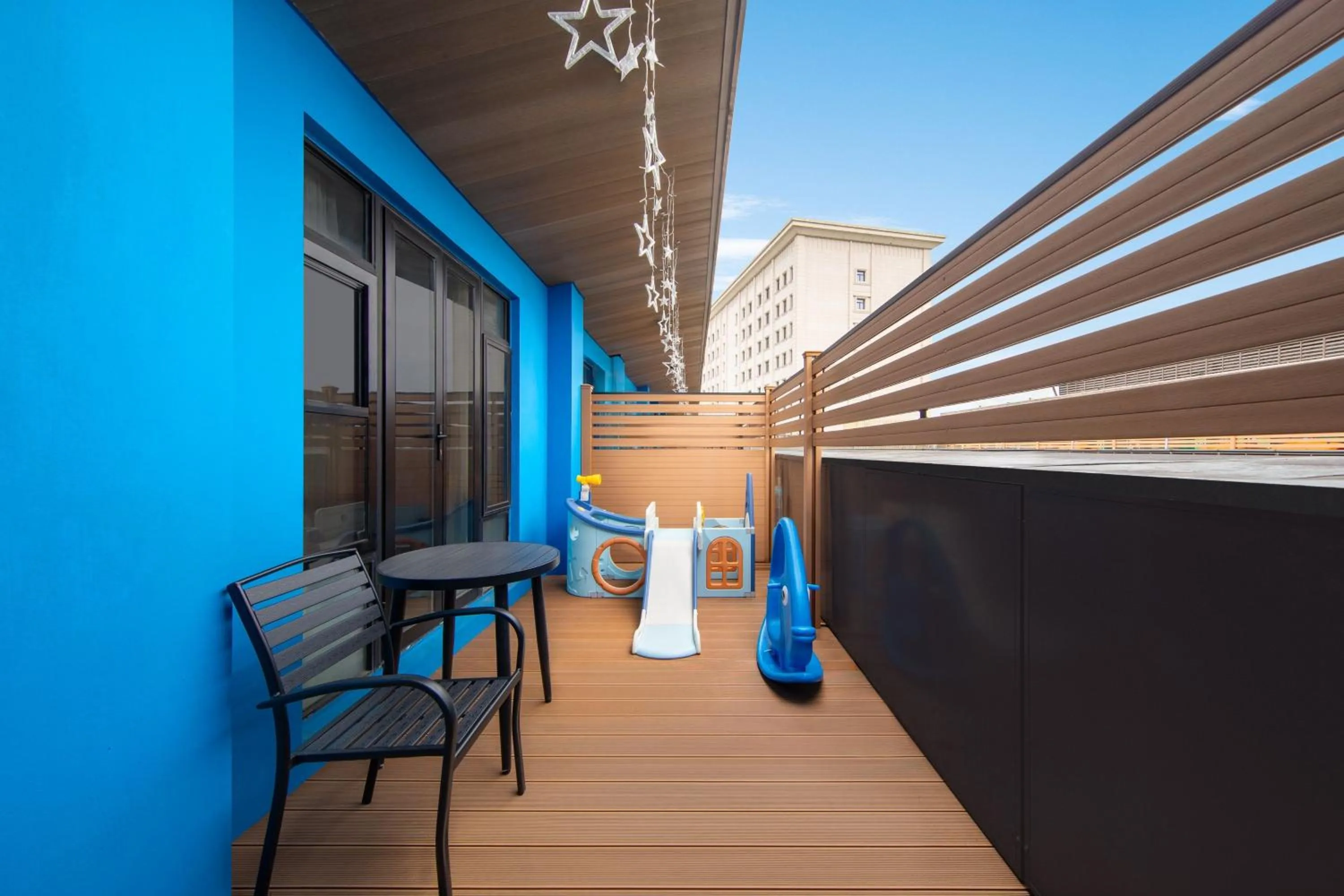 Photo of the whole room in Courtyard by Marriott Shanghai International Tourism and Resorts Zone