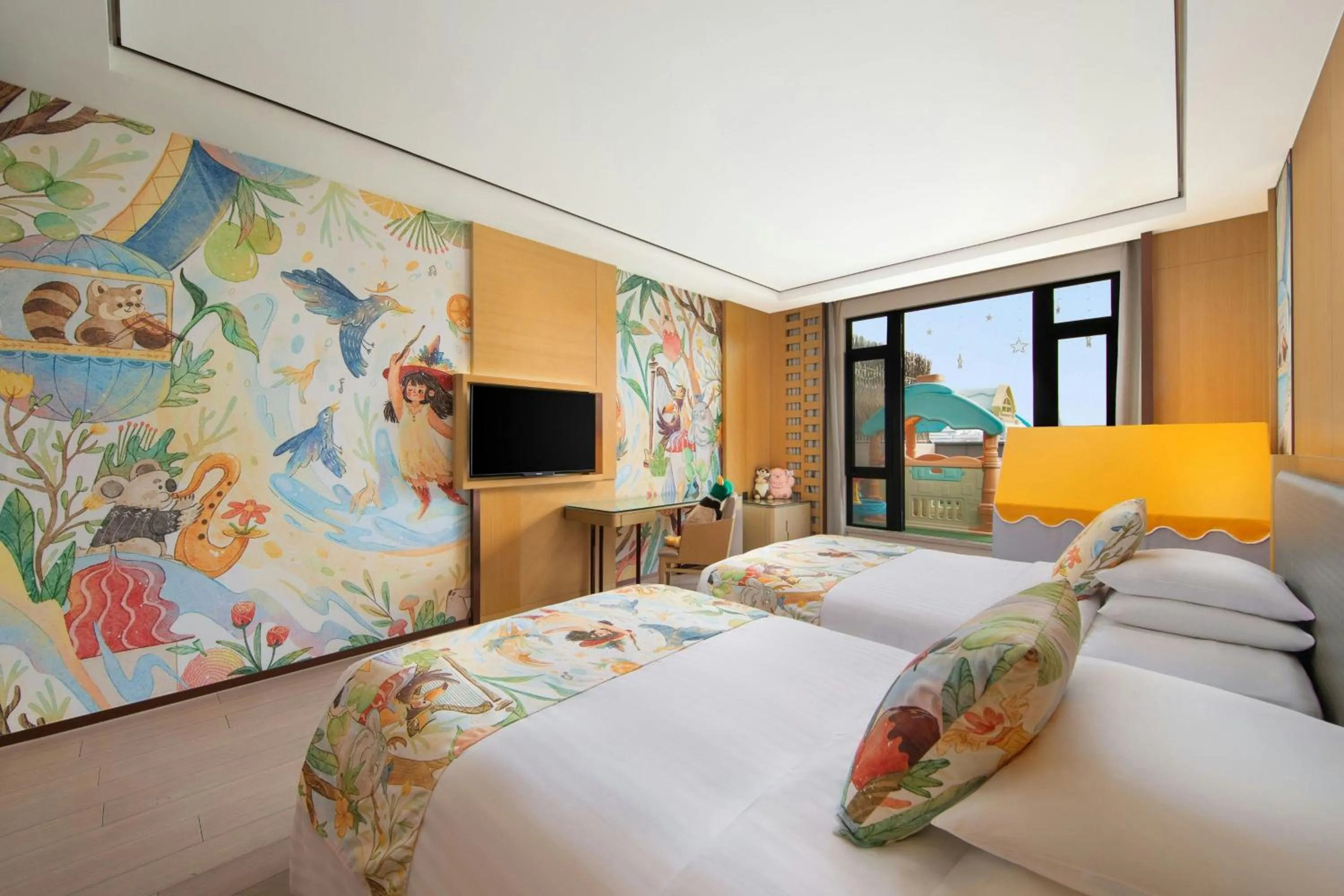 Photo of the whole room, Bed in Courtyard by Marriott Shanghai International Tourism and Resorts Zone