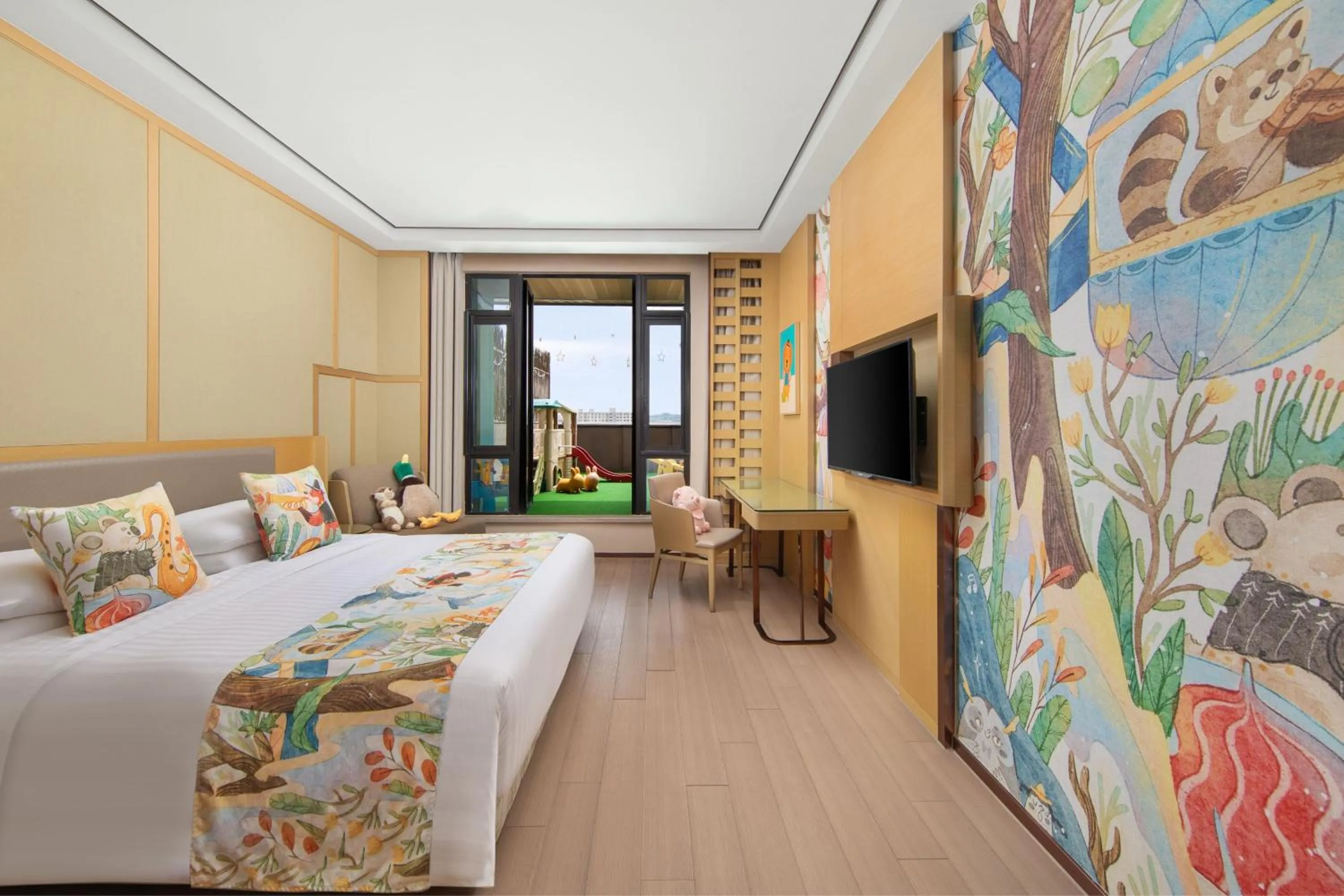 Photo of the whole room, Bed in Courtyard by Marriott Shanghai International Tourism and Resorts Zone