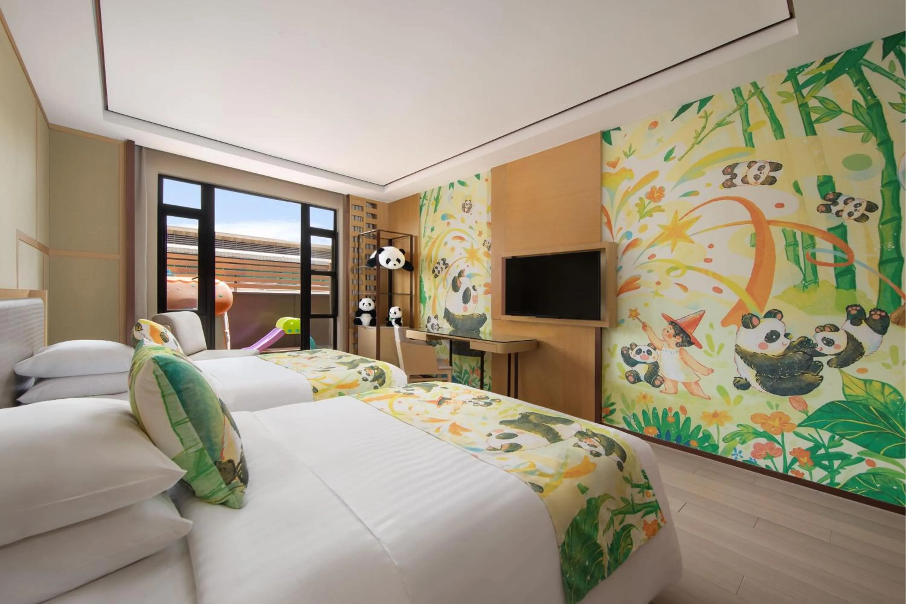 Photo of the whole room, Bed in Courtyard by Marriott Shanghai International Tourism and Resorts Zone