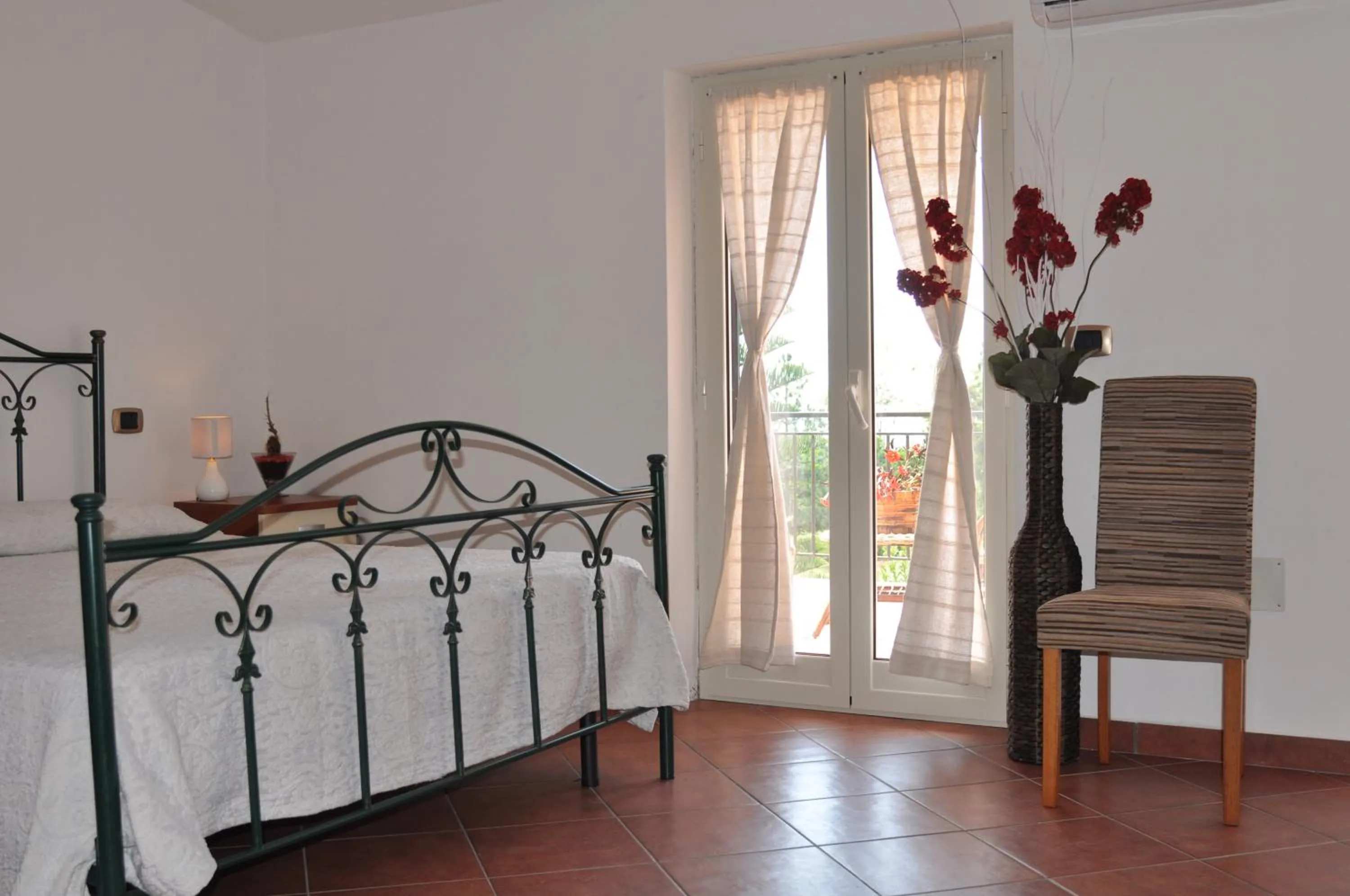 Bedroom, Bed in Villa Lidia