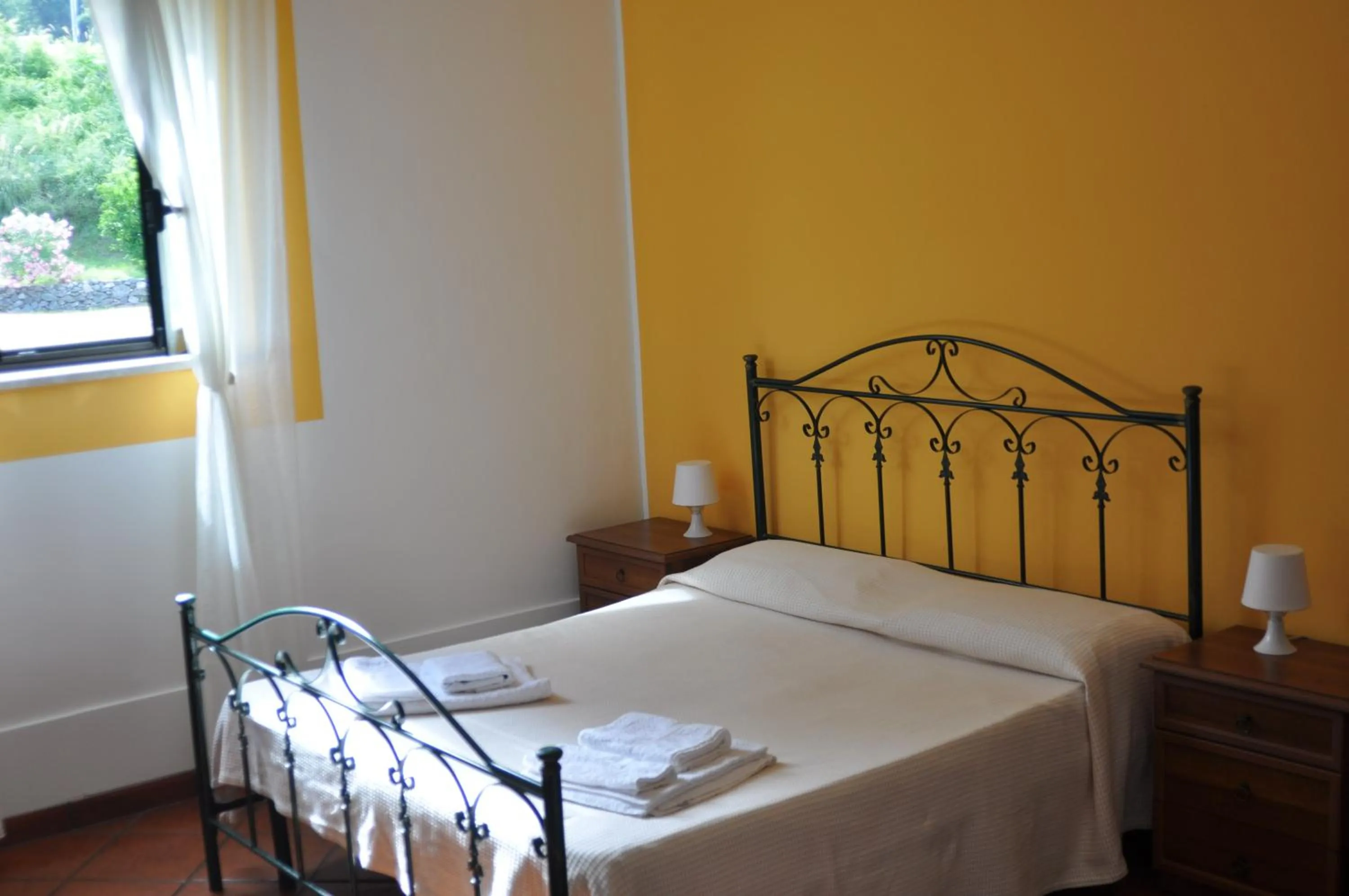 Bedroom, Bed in Villa Lidia