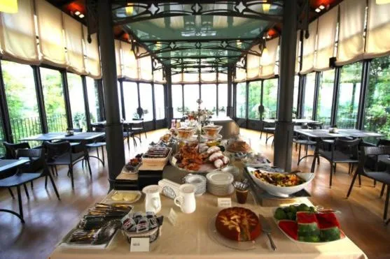 Continental breakfast in Hotel Villa Beccaris