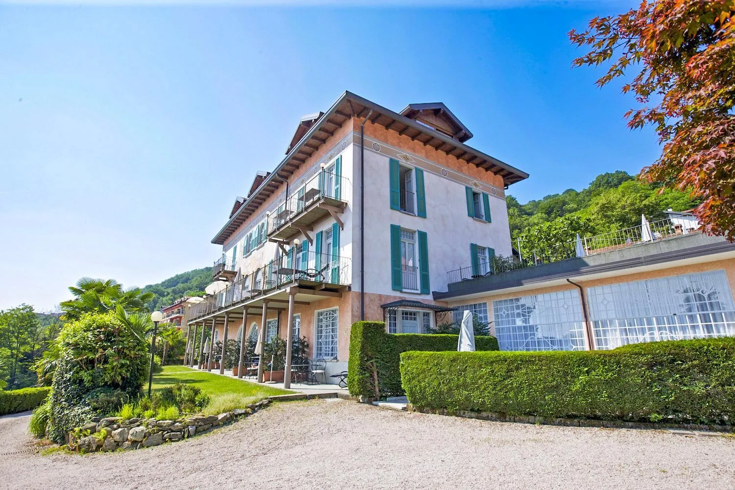 Property building in Villa Anna Isole Borromee