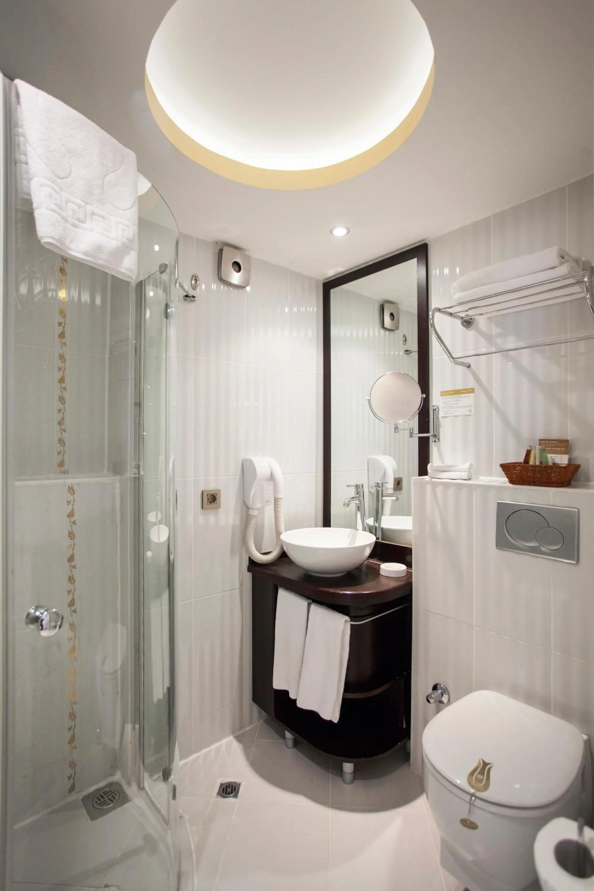 Shower in Ottoman Hotel Park - Special Category