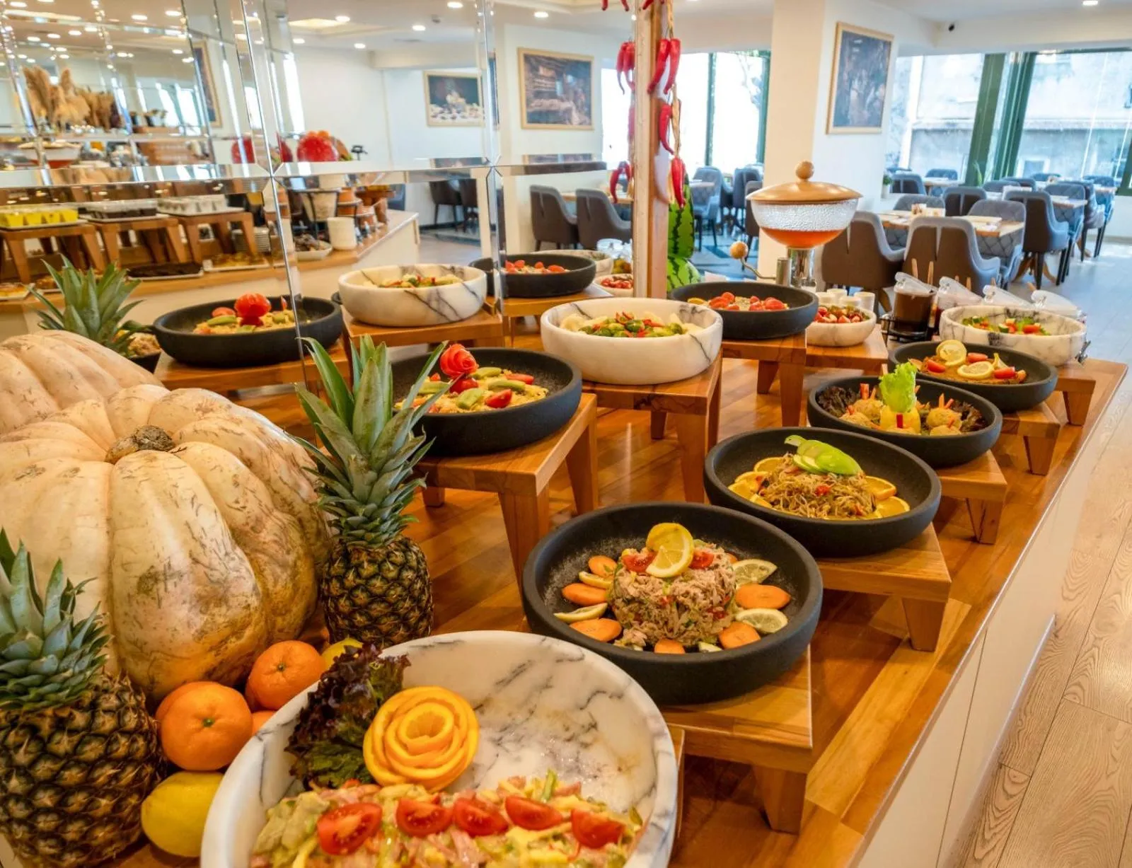 Food and drinks in Marble Hotel