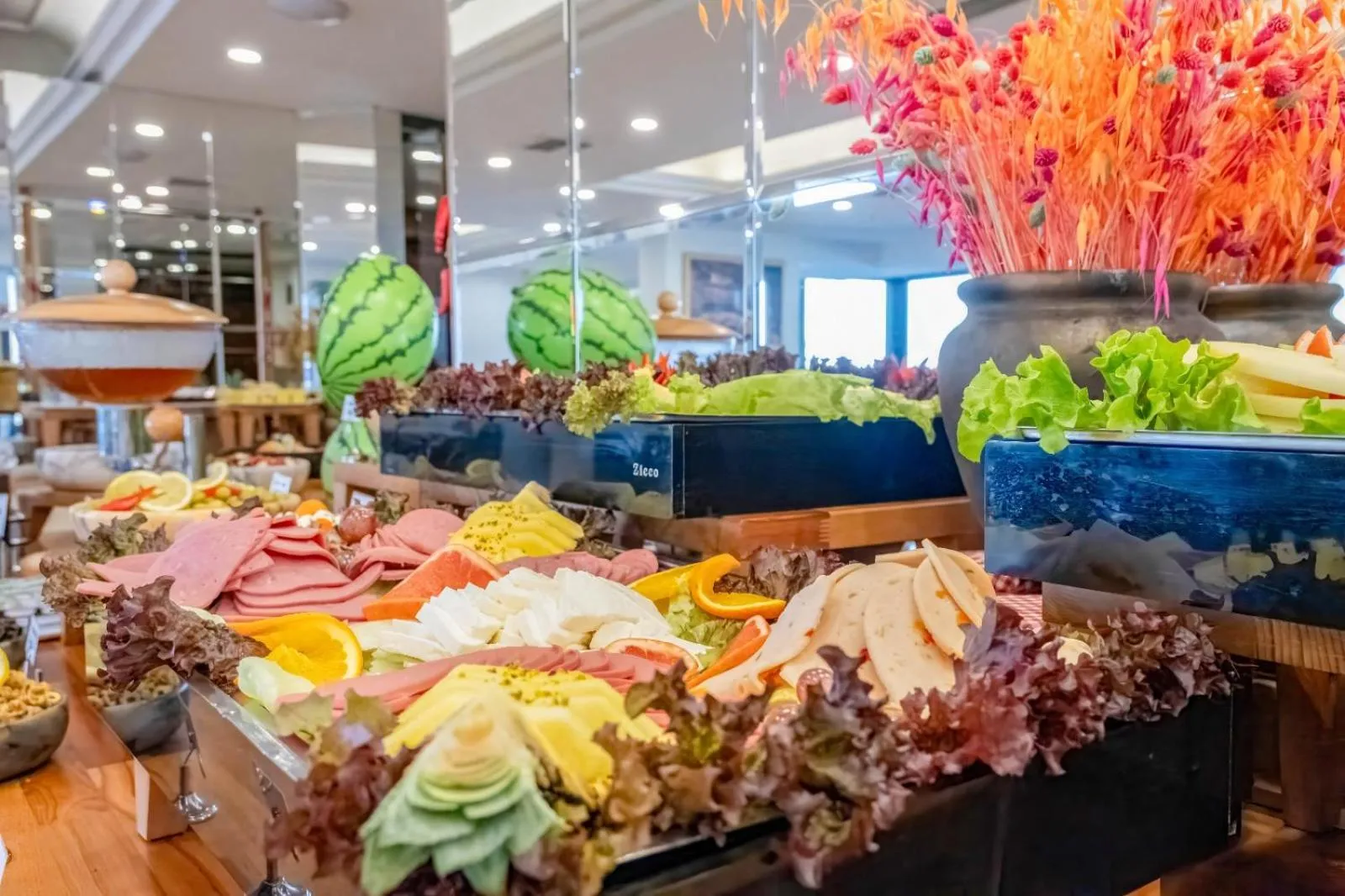 Food and drinks in Marble Hotel