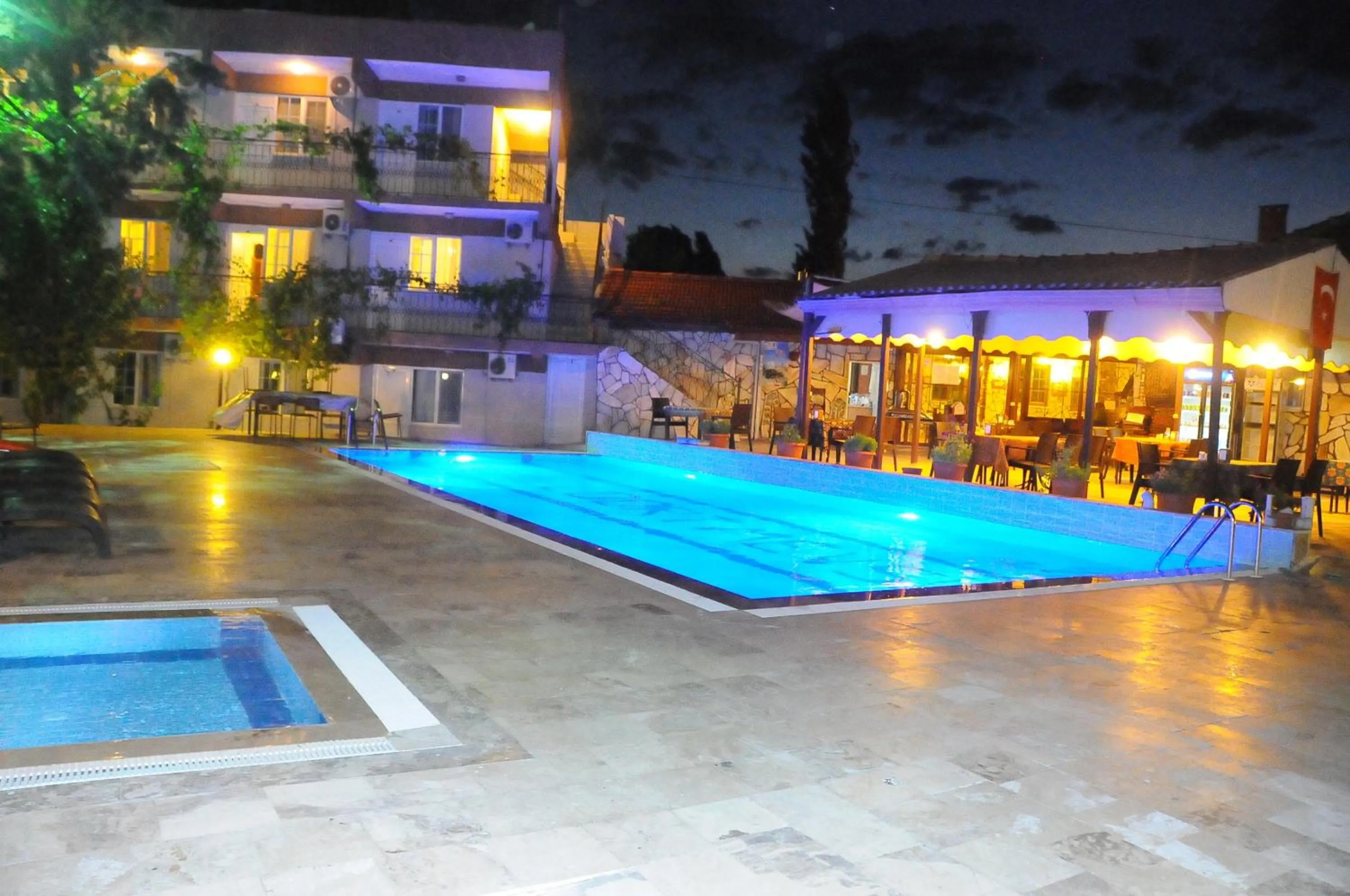 Pool view in Hotel Dort Mevsim