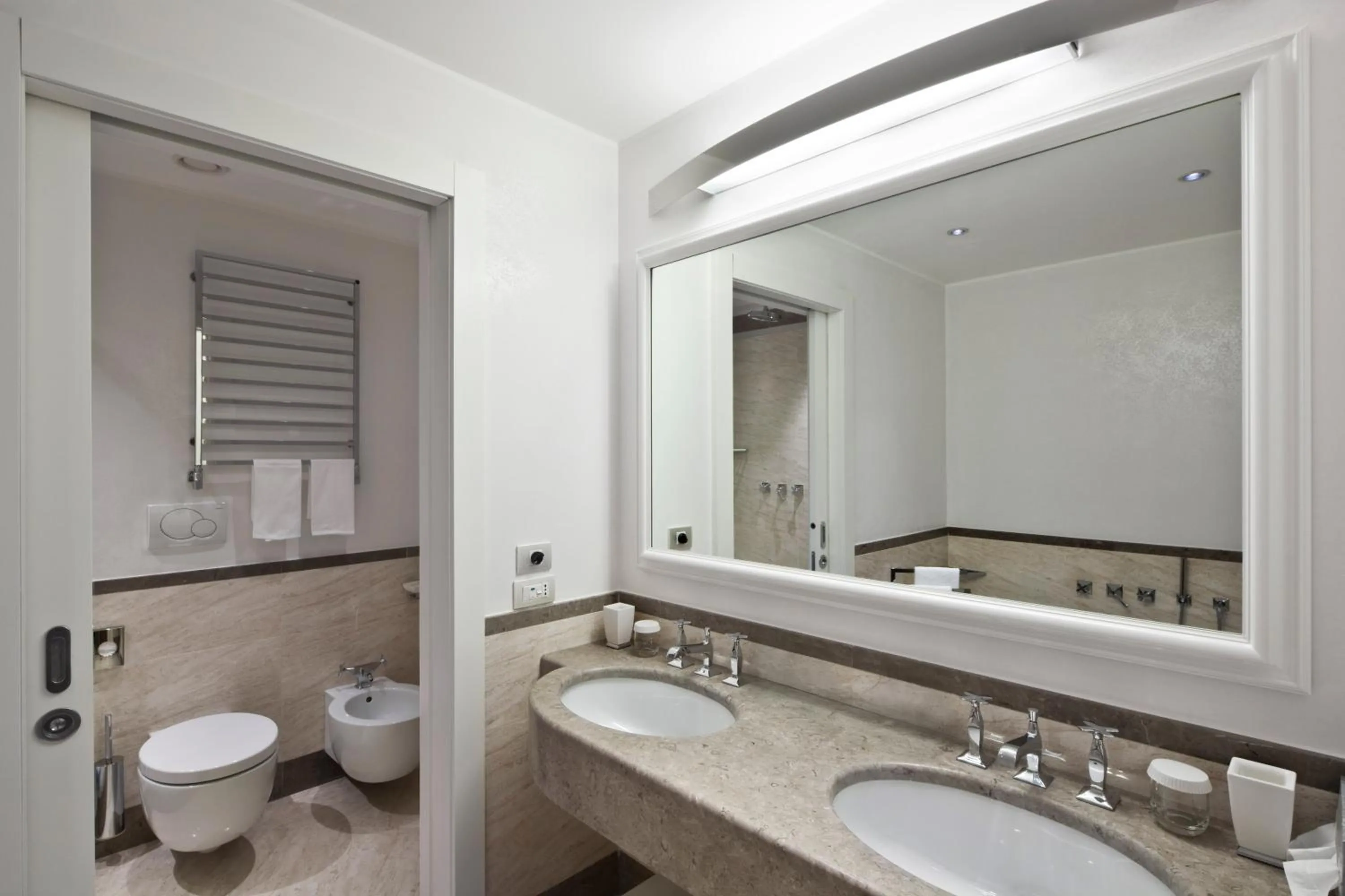 Bathroom in Maison Milano | UNA Esperienze