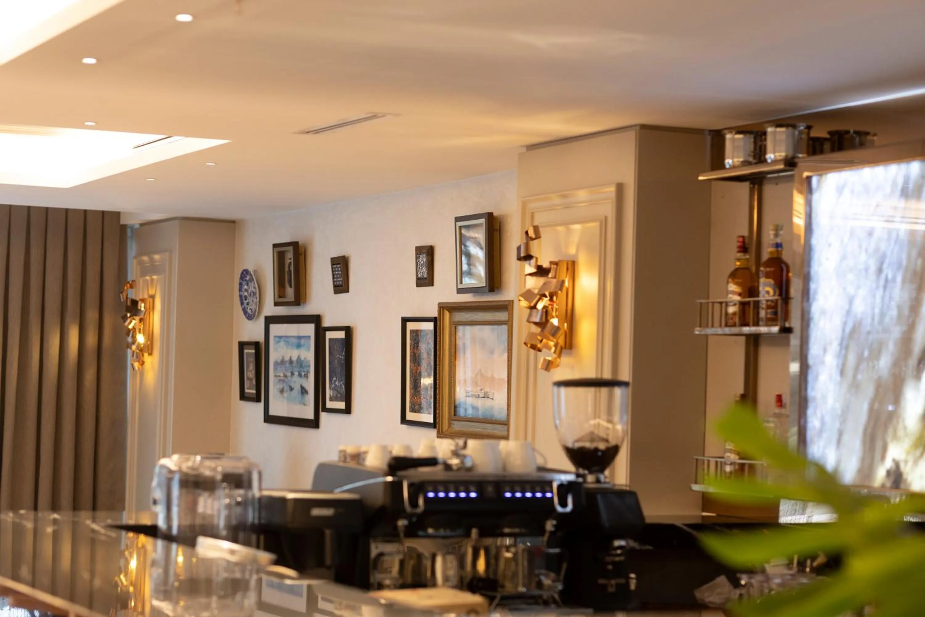 Lounge or bar in Grand Hilarium Hotel