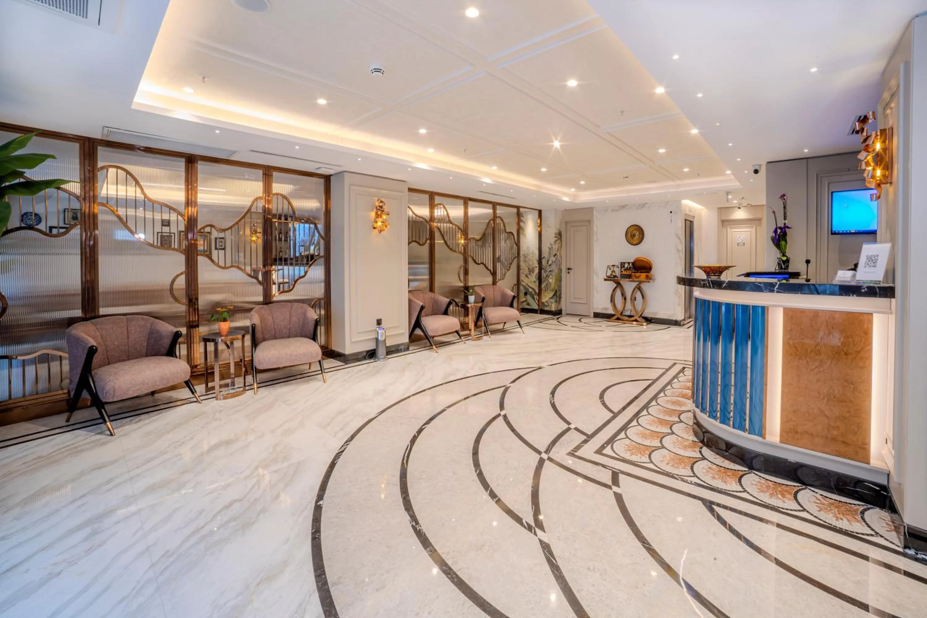 Lobby or reception in Grand Hilarium Hotel