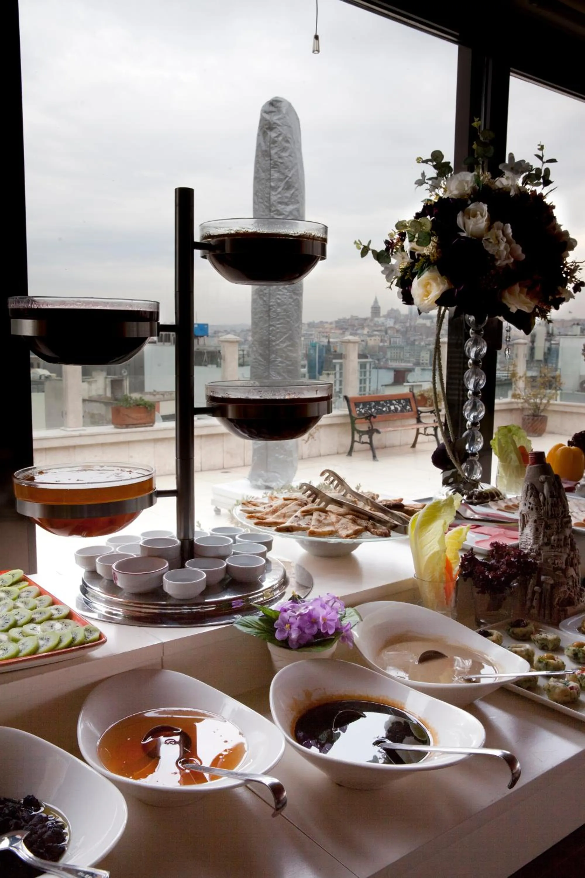 Buffet breakfast in Seres Hotel Old City