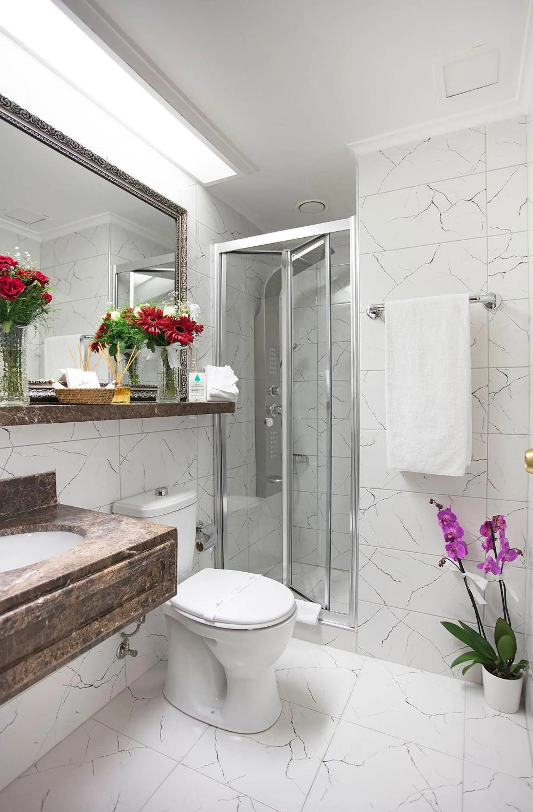 Bathroom in Seres Hotel Old City