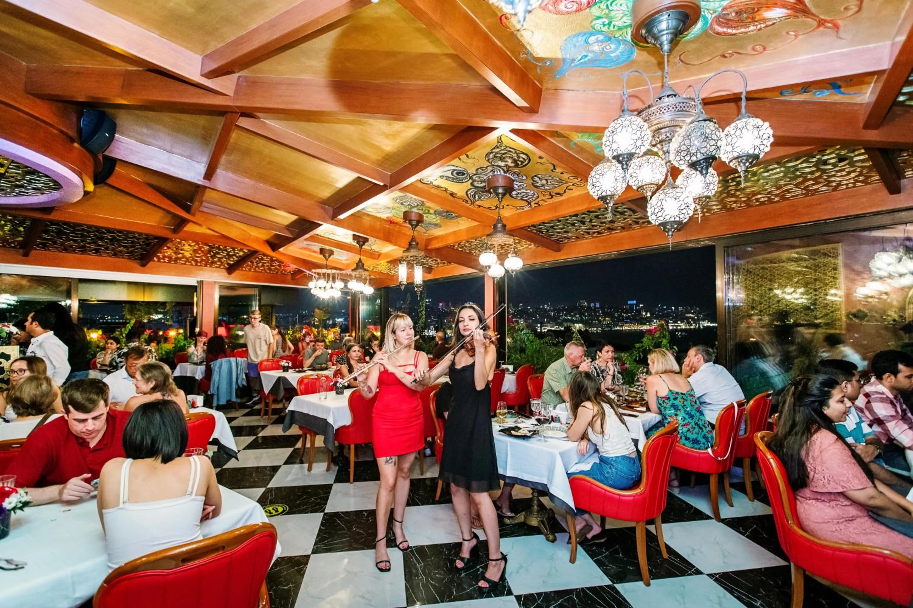 Restaurant/places to eat in Seres Hotel Old City