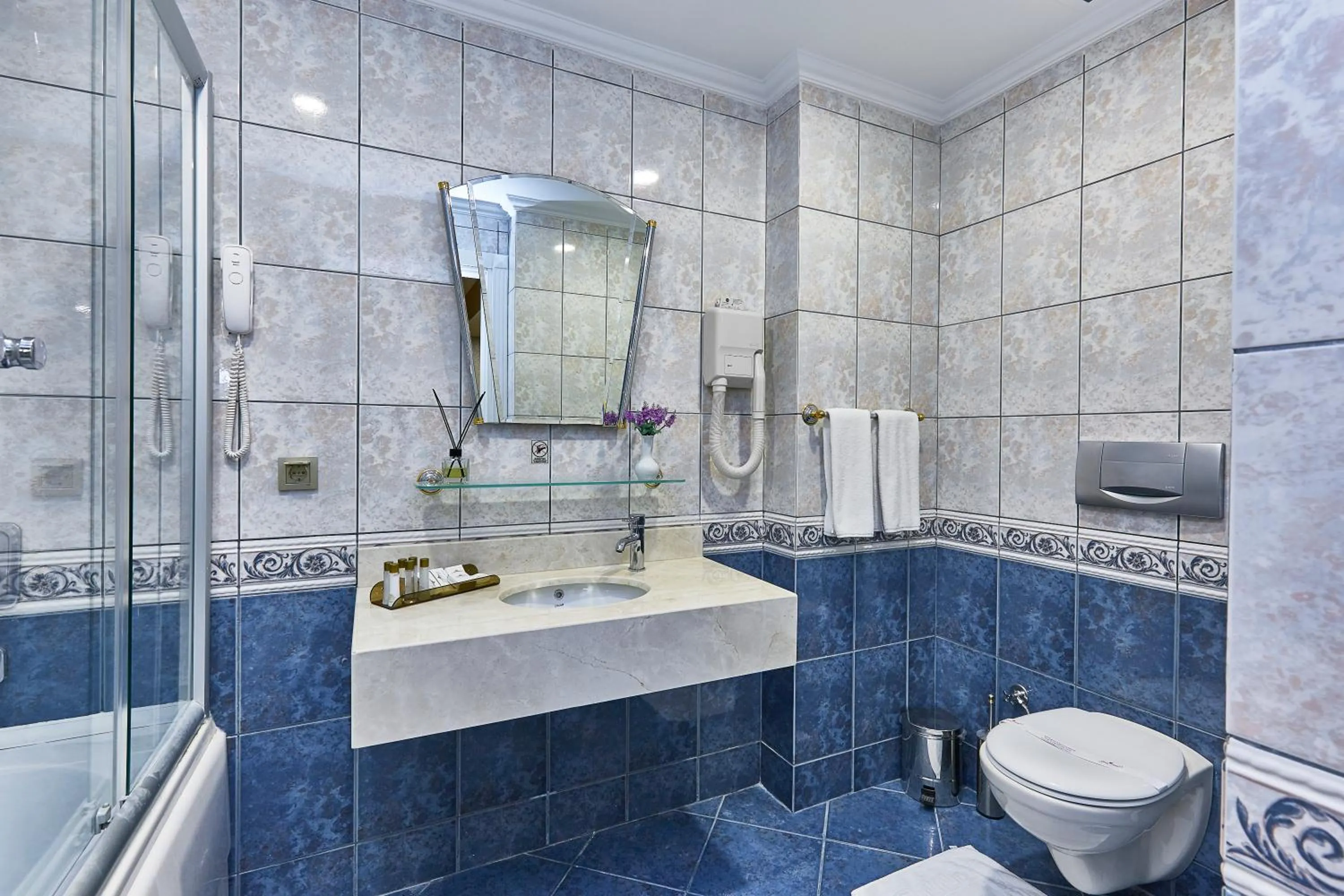 Bathroom in Seres Hotel Old City