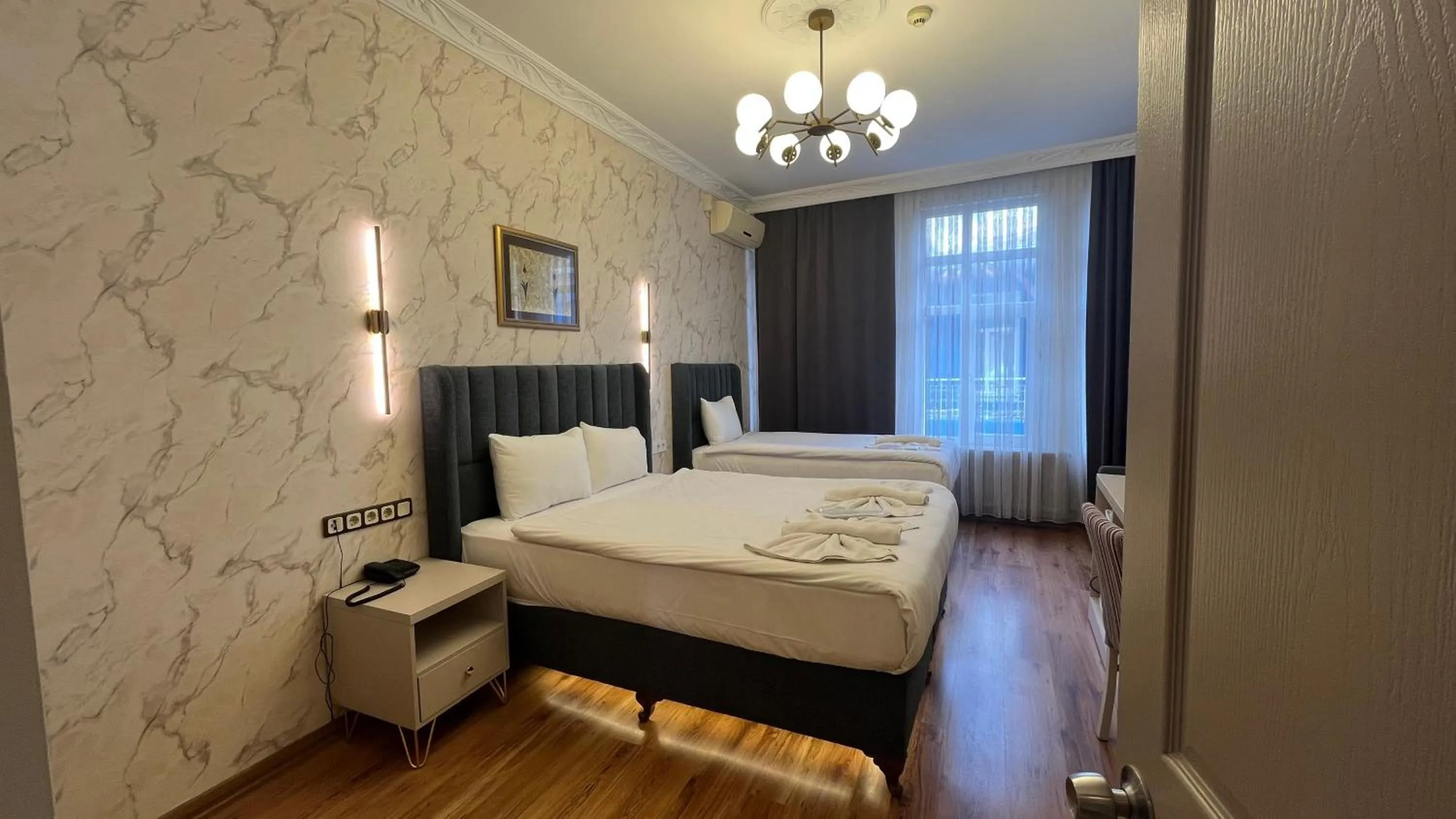 Bed in Hotel Tulip House