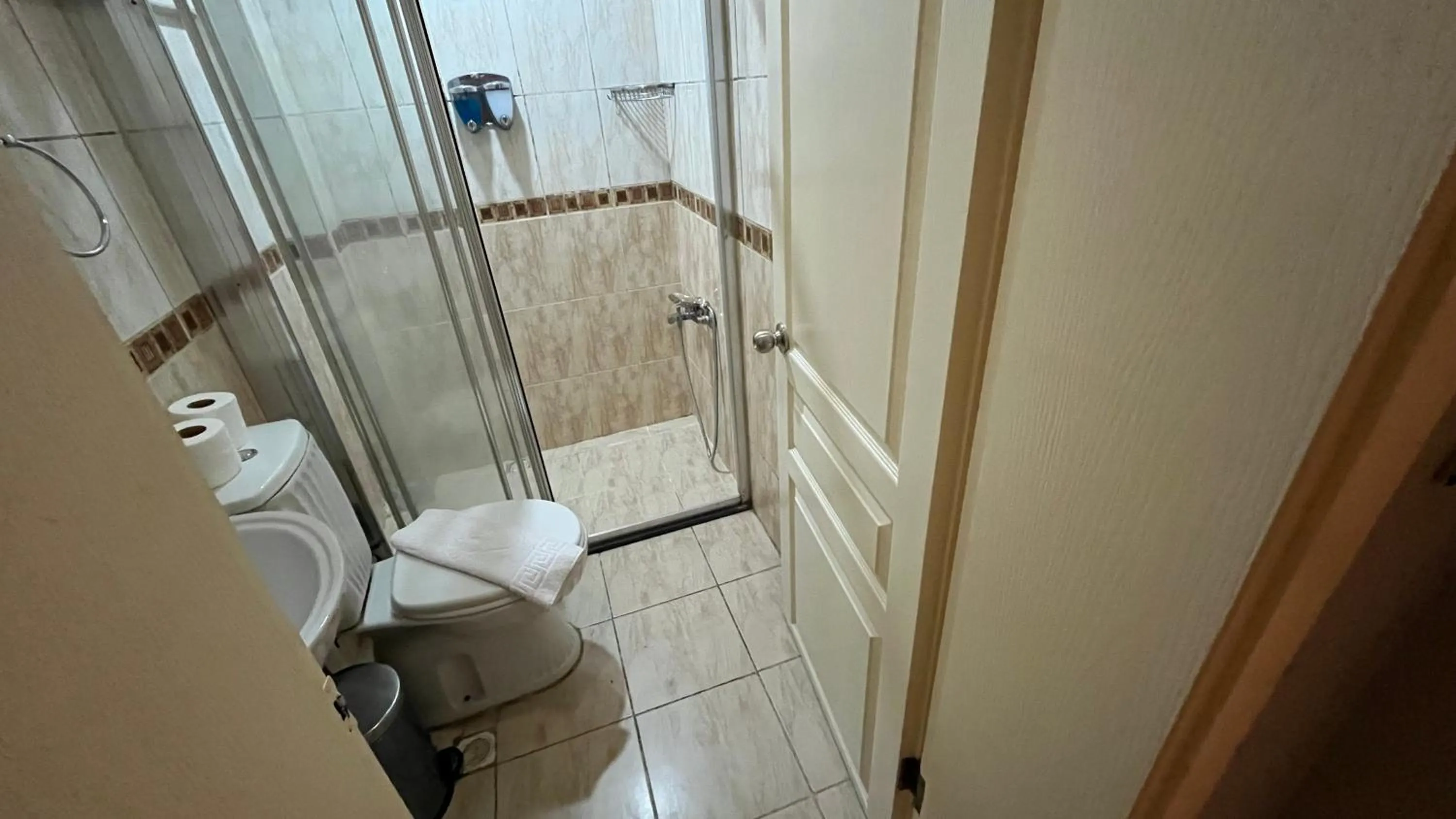 Bathroom in Hotel Tulip House