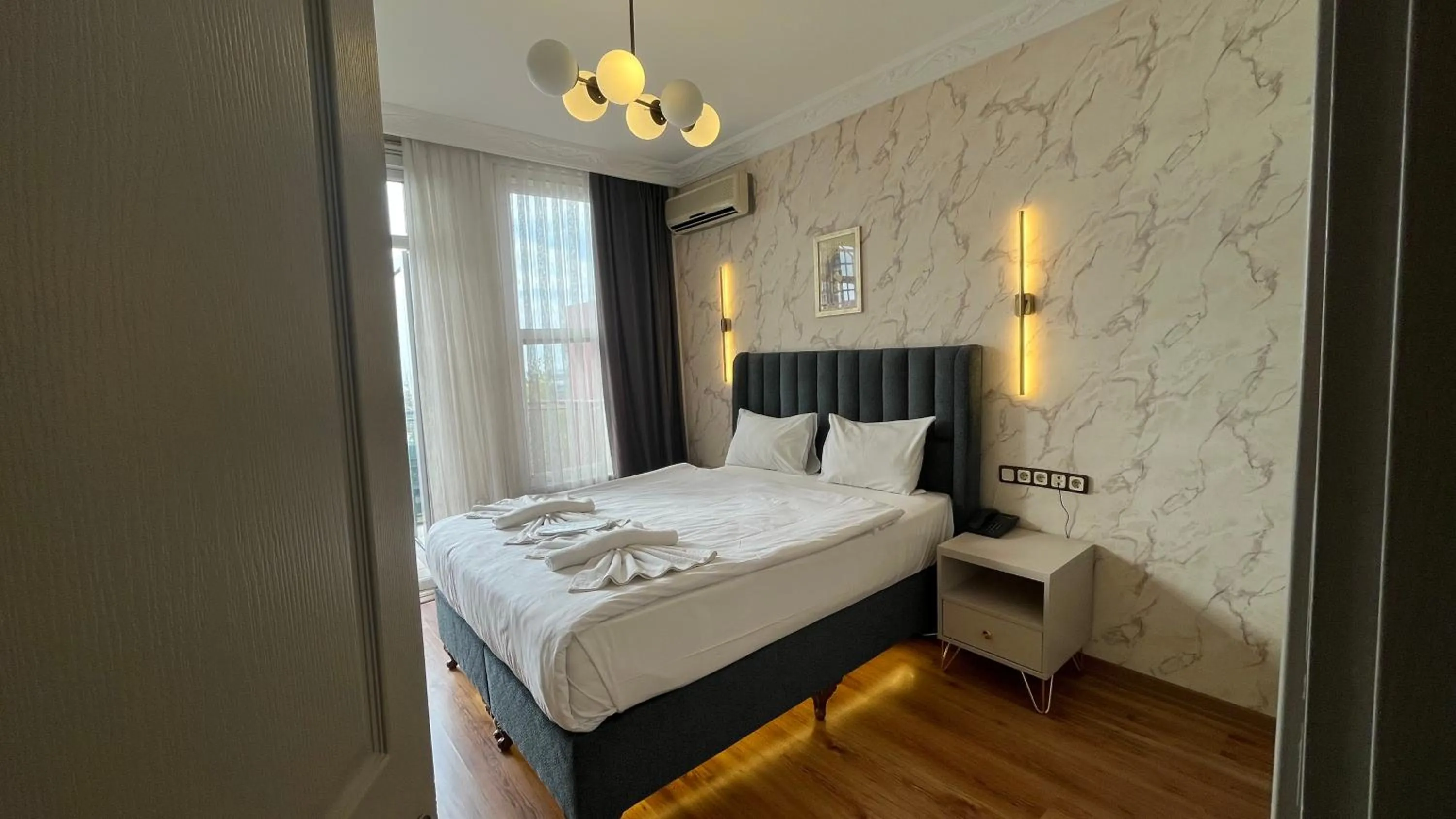 Bed in Hotel Tulip House