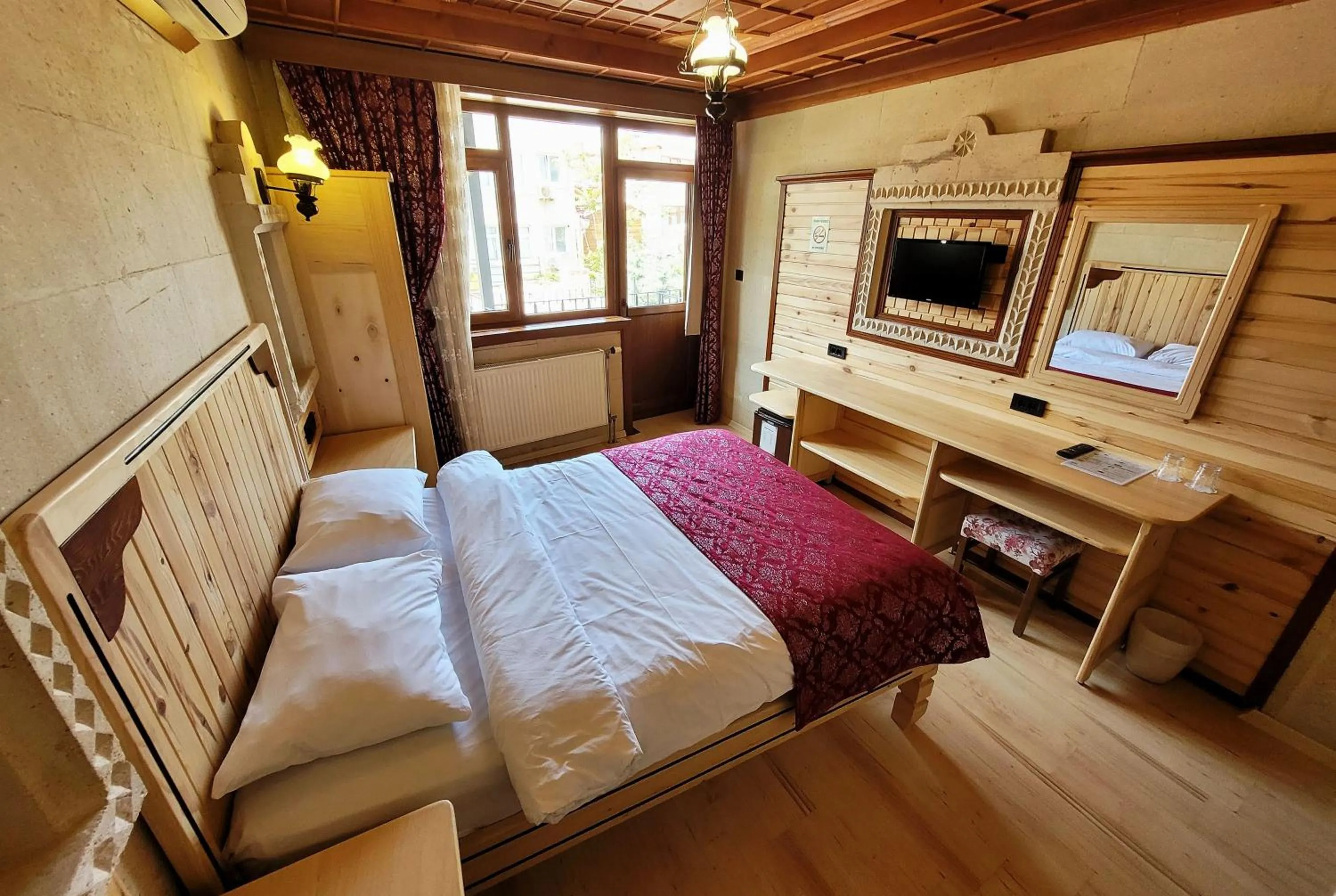 Bedroom, Bed in Saruhan Hotel