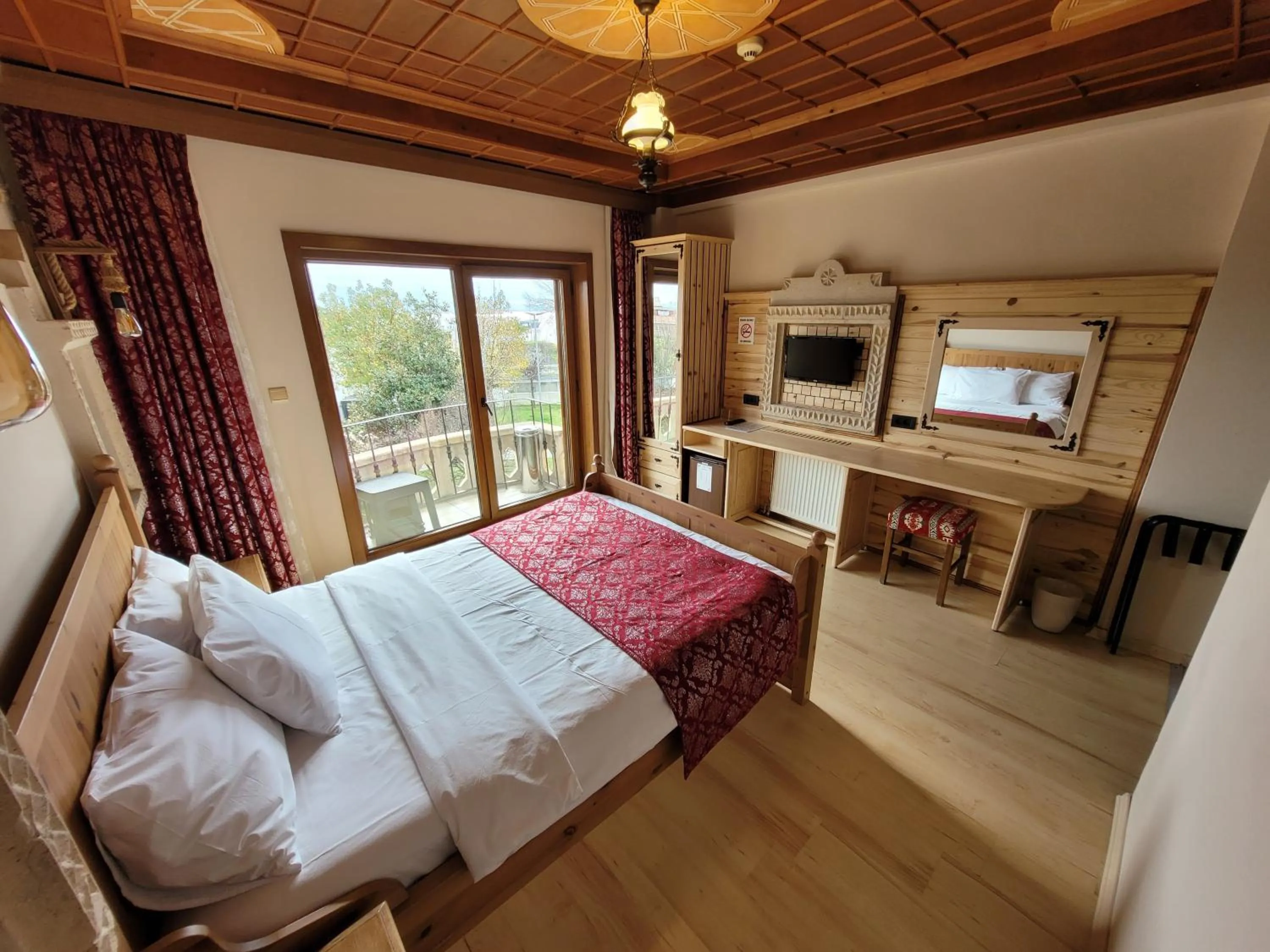 Bedroom, Bed in Saruhan Hotel