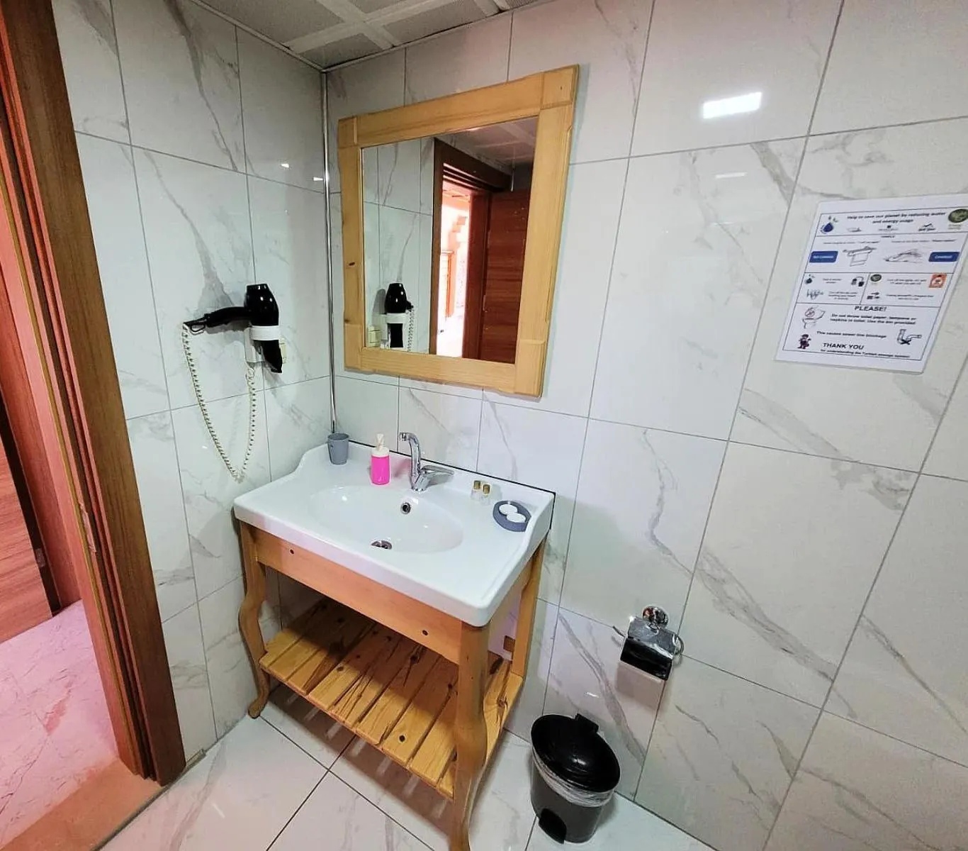 Bathroom in Saruhan Hotel