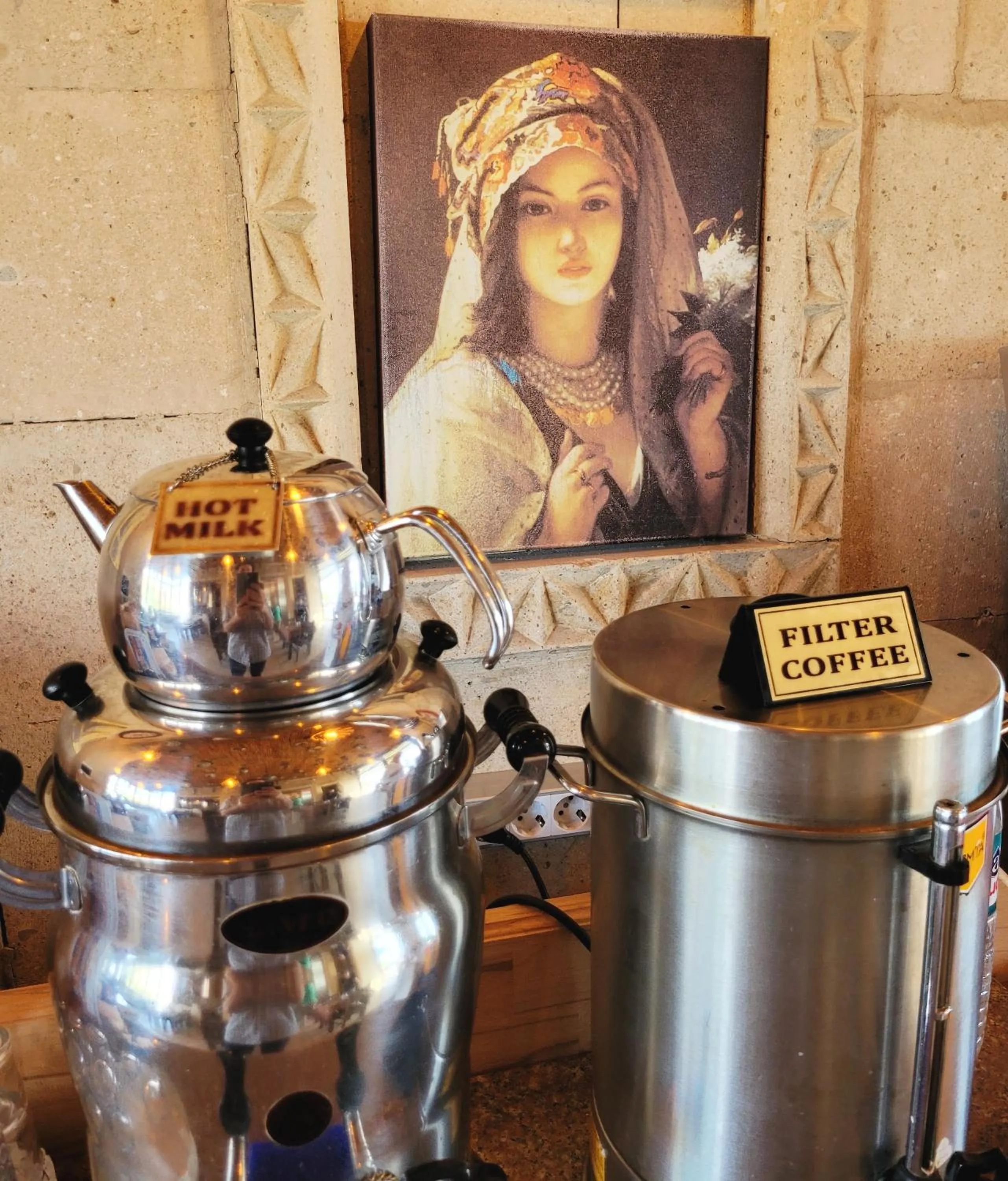 Coffee/tea facilities in Saruhan Hotel
