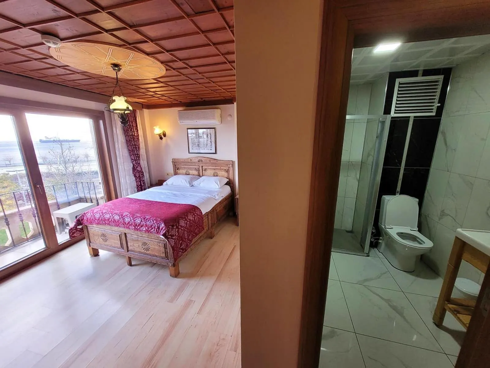 Bedroom, Bed in Saruhan Hotel