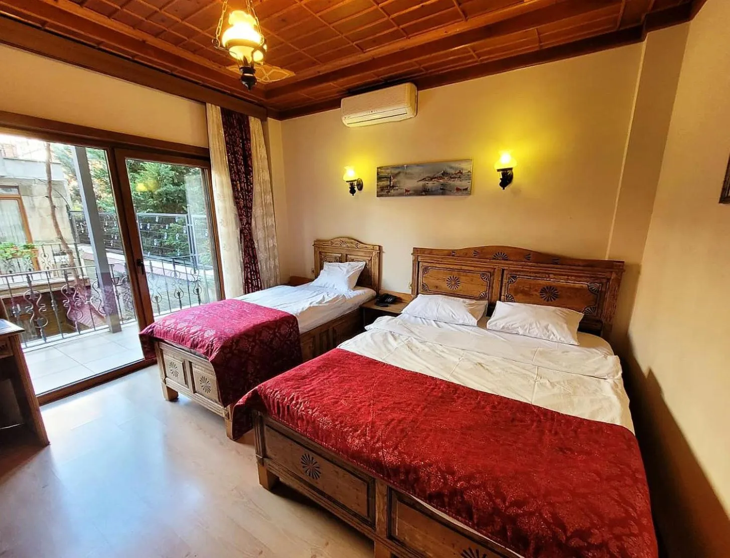 Bedroom, Bed in Saruhan Hotel