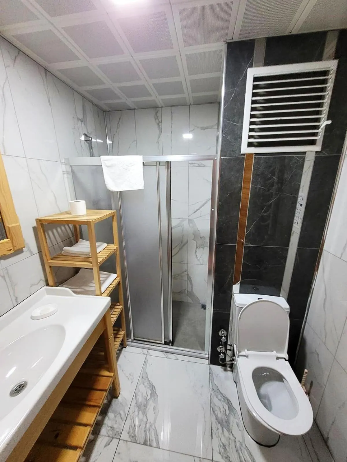 Bathroom in Saruhan Hotel