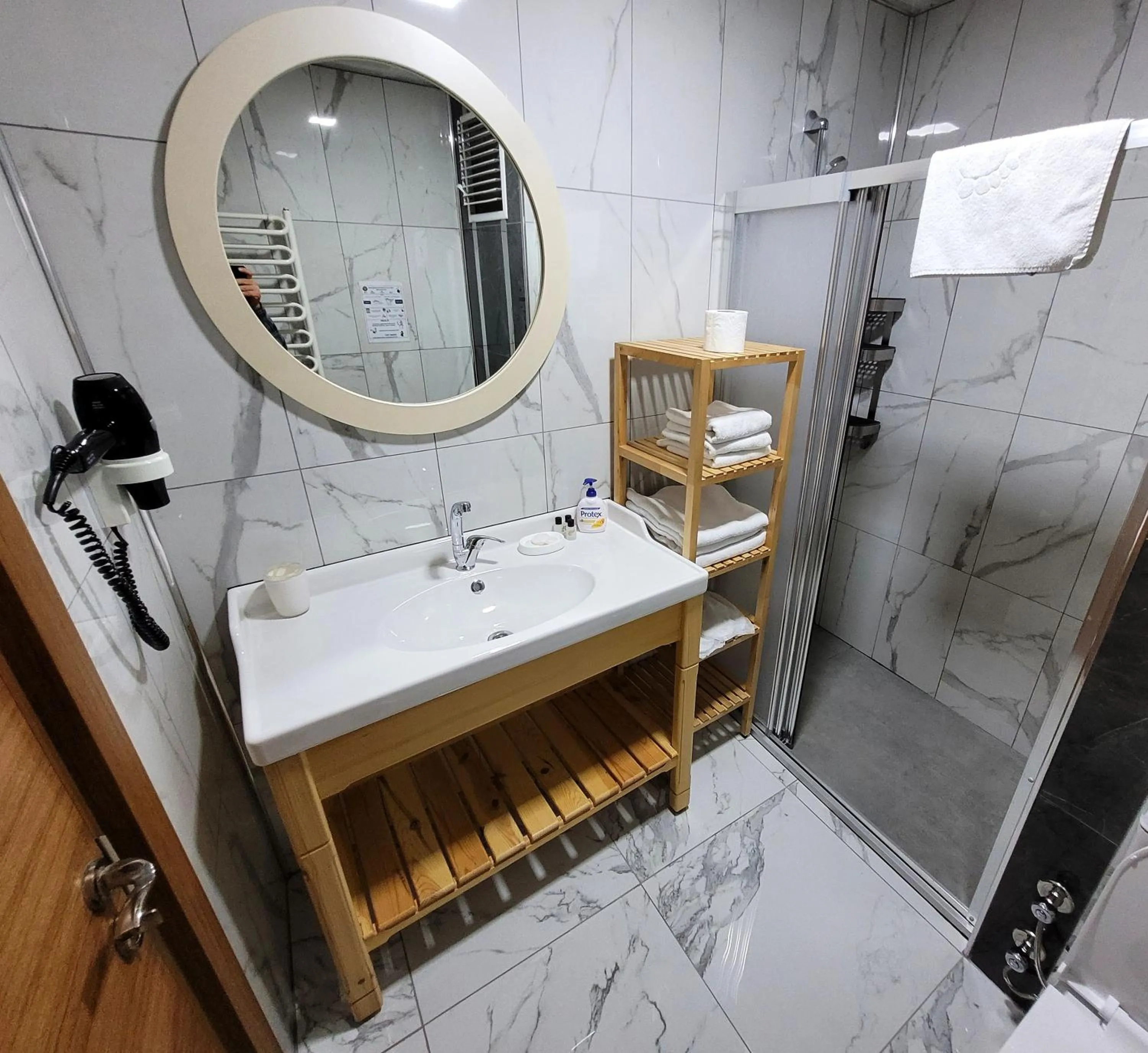 Bathroom in Saruhan Hotel