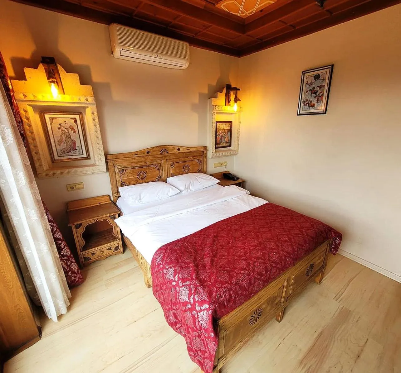 Bedroom, Bed in Saruhan Hotel