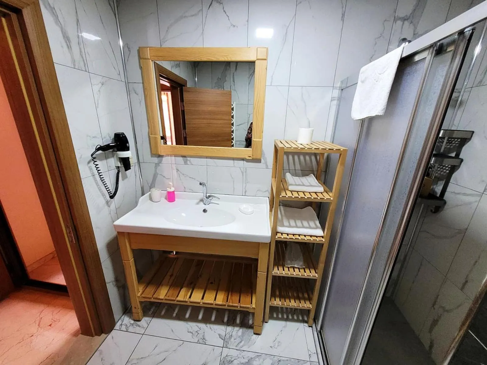 Bathroom in Saruhan Hotel