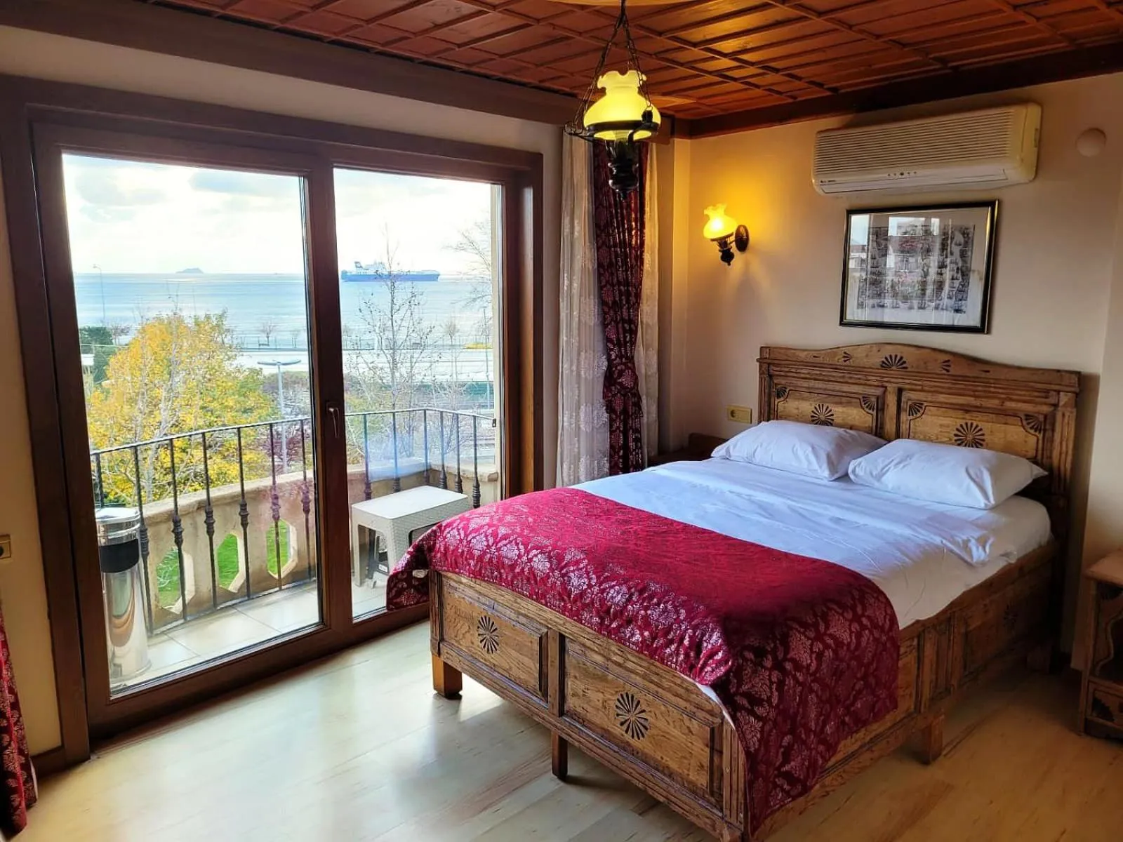 Bedroom, Bed in Saruhan Hotel